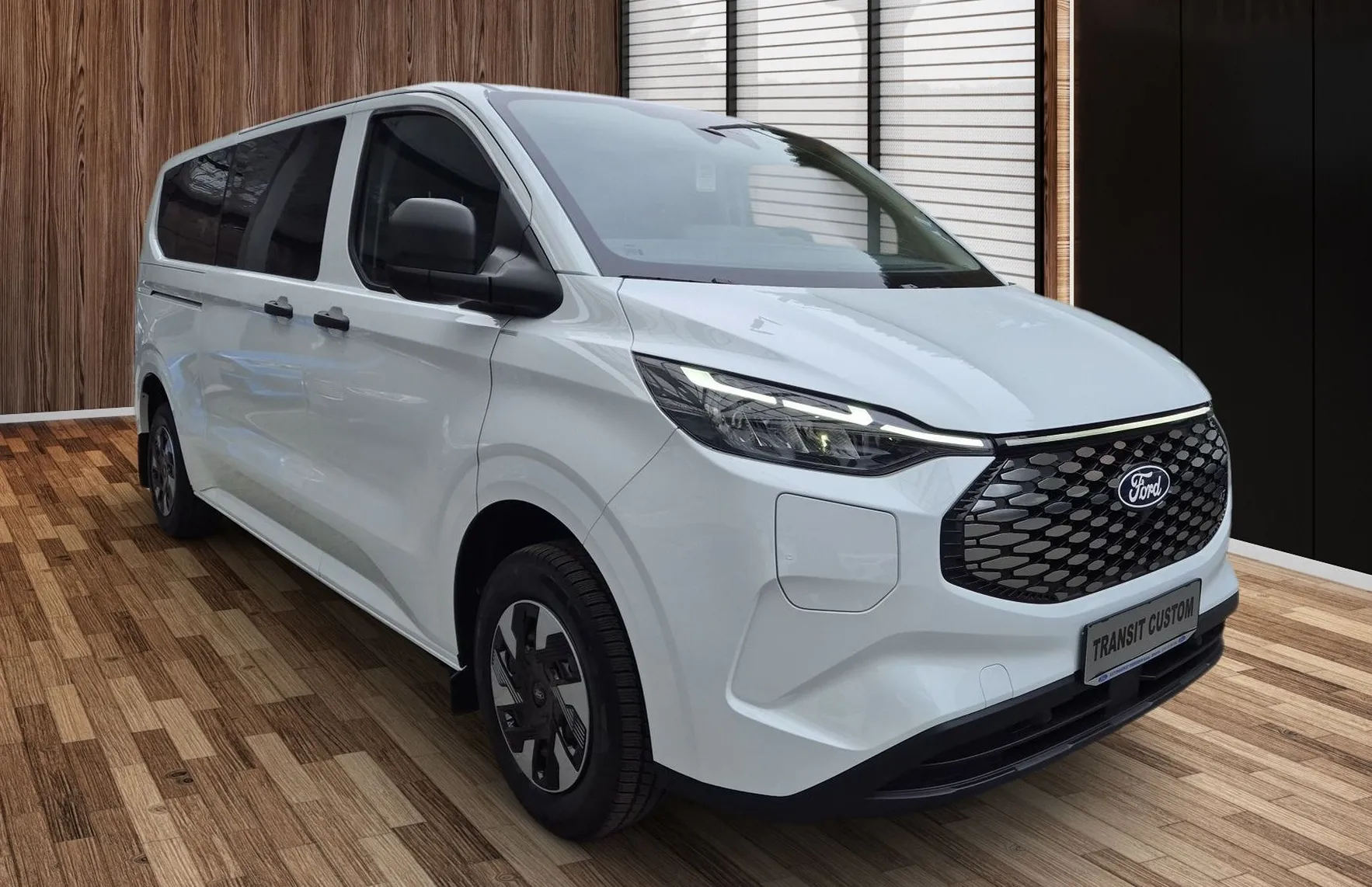 Zunanja slika - Ford E-Transit Custom - KOMBI TREND 217PS 71.4kWh L2 RWD - 2