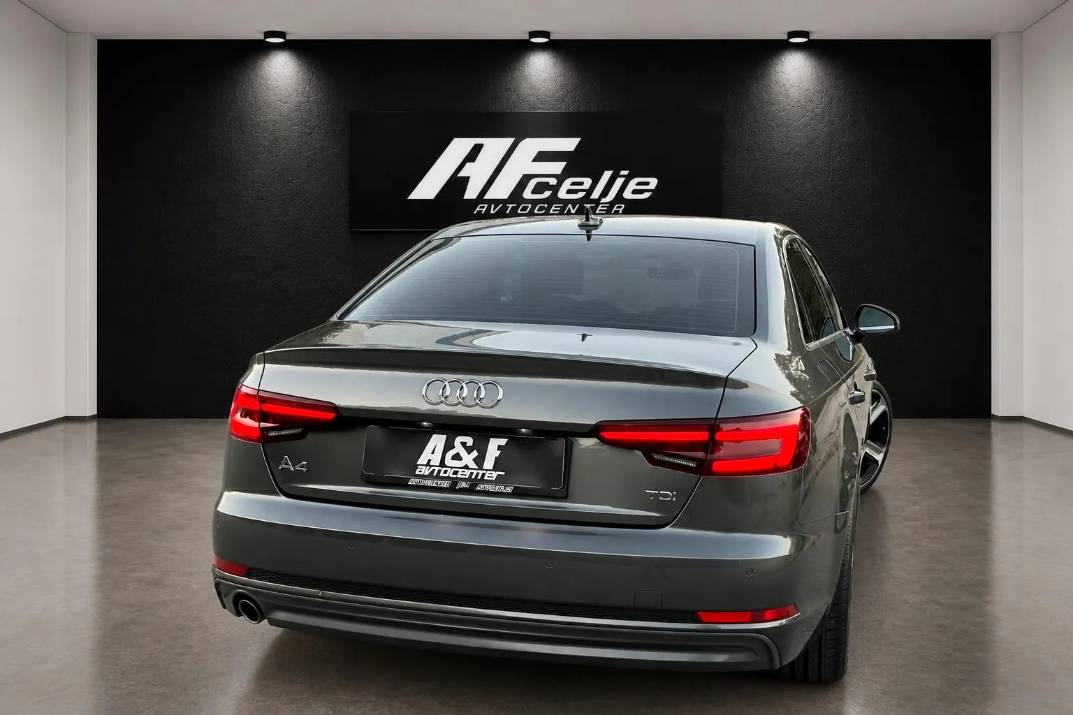 Zunanja slika - Audi A4 - 2.0 TDI-3X S LINE-70.000km-1 LASTNIK-XENON+LED-... - 5