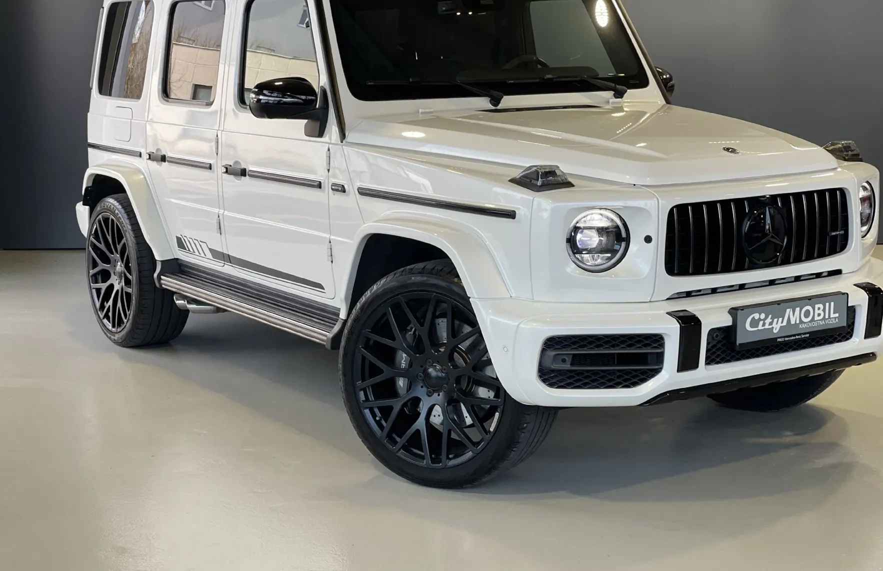 Zunanja slika - Mercedes-Benz G-Razred - G63-AMG-HEADUP-VIRTUAL-NAVI-PANO-HLAJ.SED-KLJUKA - 3