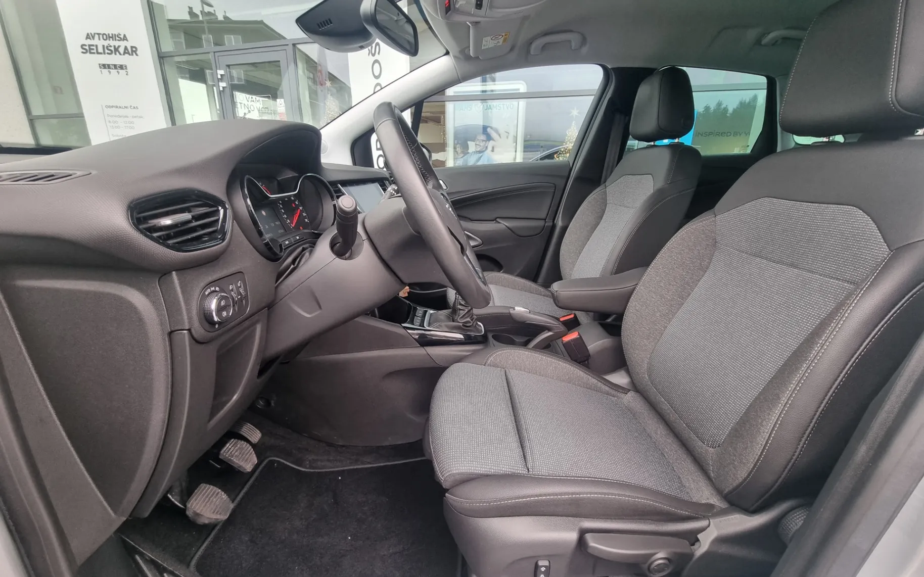 Zunanja slika - Opel Crossland X - 1.2 TURBO 81KW  ELEGANCE - SAMO 9.402 KM + AKCIJA - 11
