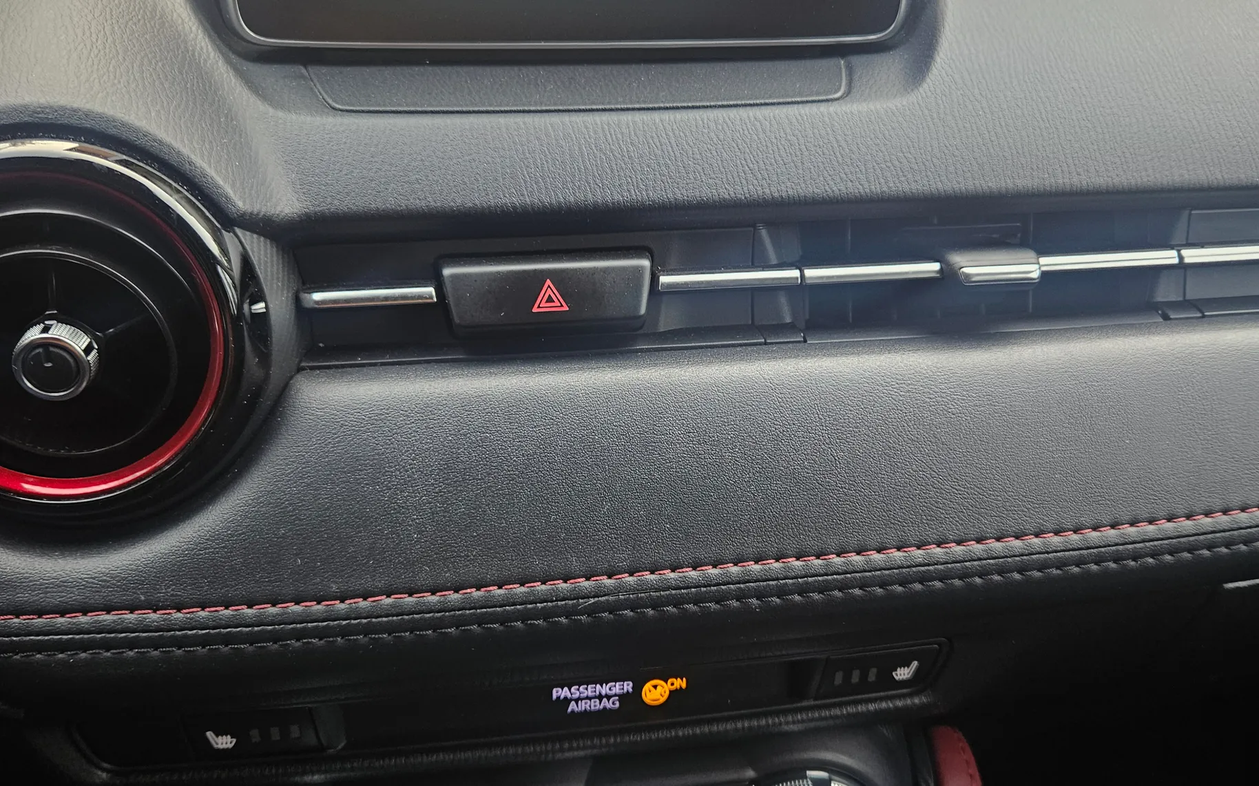 Notranja slika - Mazda CX-3 - G120 Attraction - 10