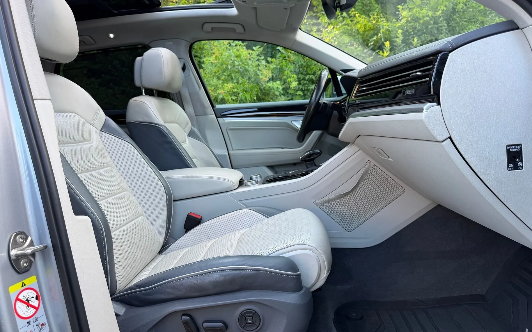 Notranja slika - Volkswagen Touareg - 4motion V6 TDI EXCLUSIVE|Zračno|Matrix|Pano|ACC - 10