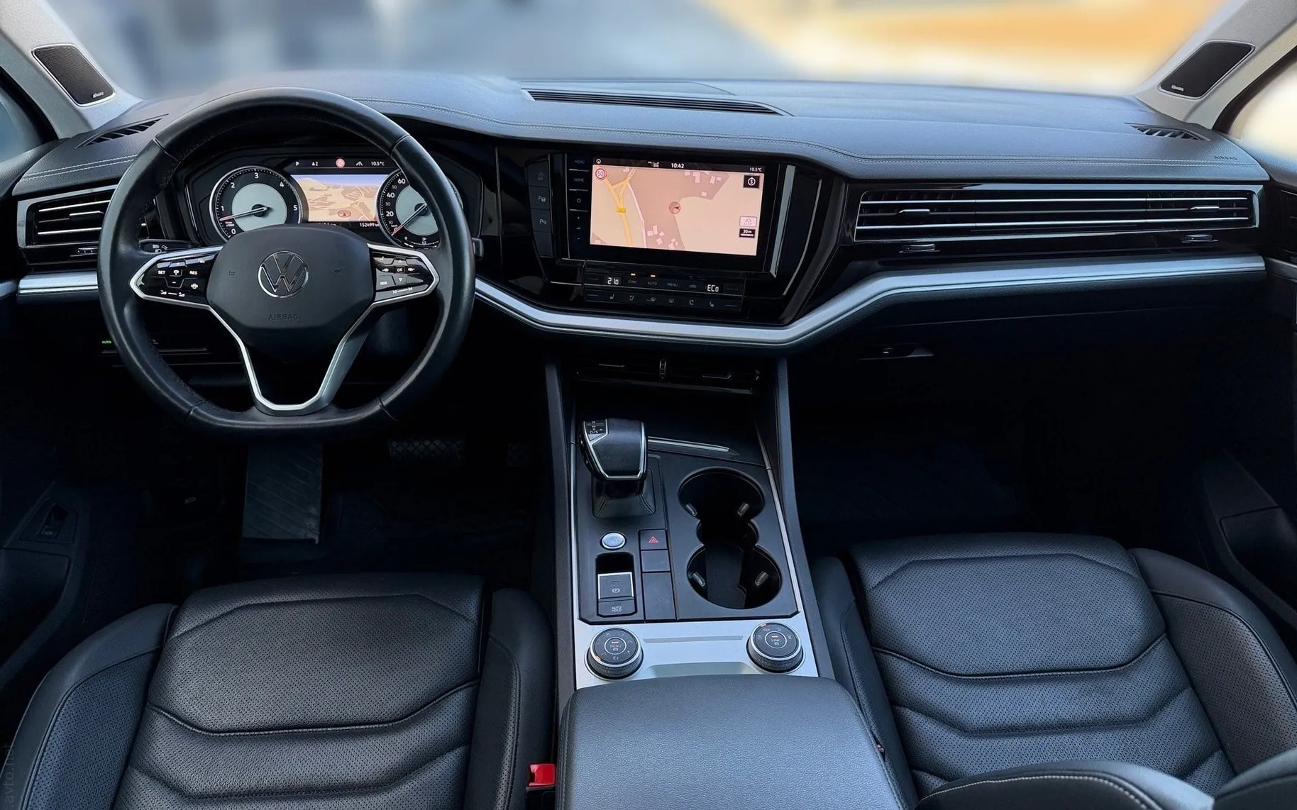 Notranja slika - Volkswagen Touareg - 4motion V6 TDI Elegance Tiptronic-Slovensko vozi - 10