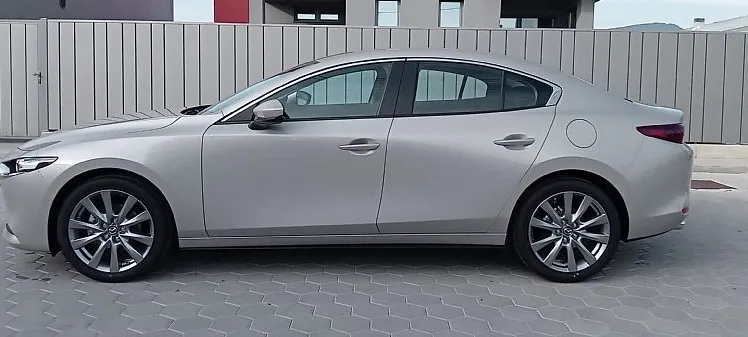 Zunanja slika - Mazda Mazda3 - 2.5 G140 CENTER-LINE - 2