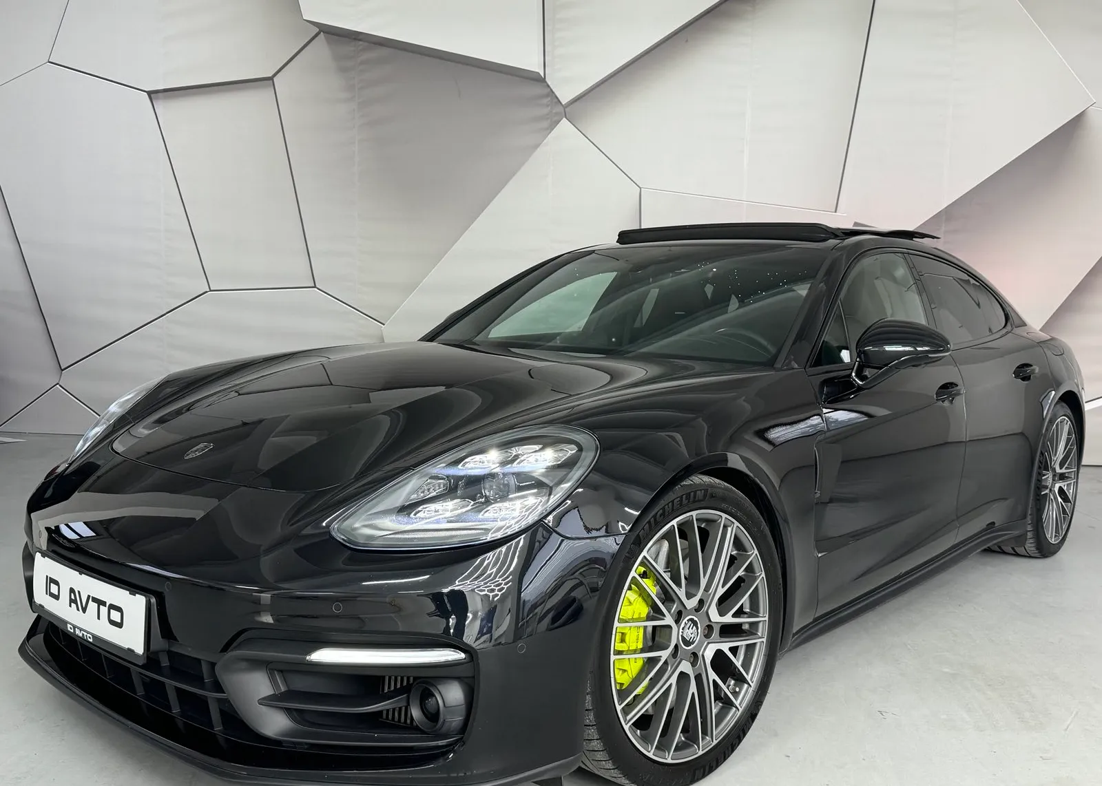 Zunanja slika - Porsche Panamera - 4S E-Hybrid PDK - 2