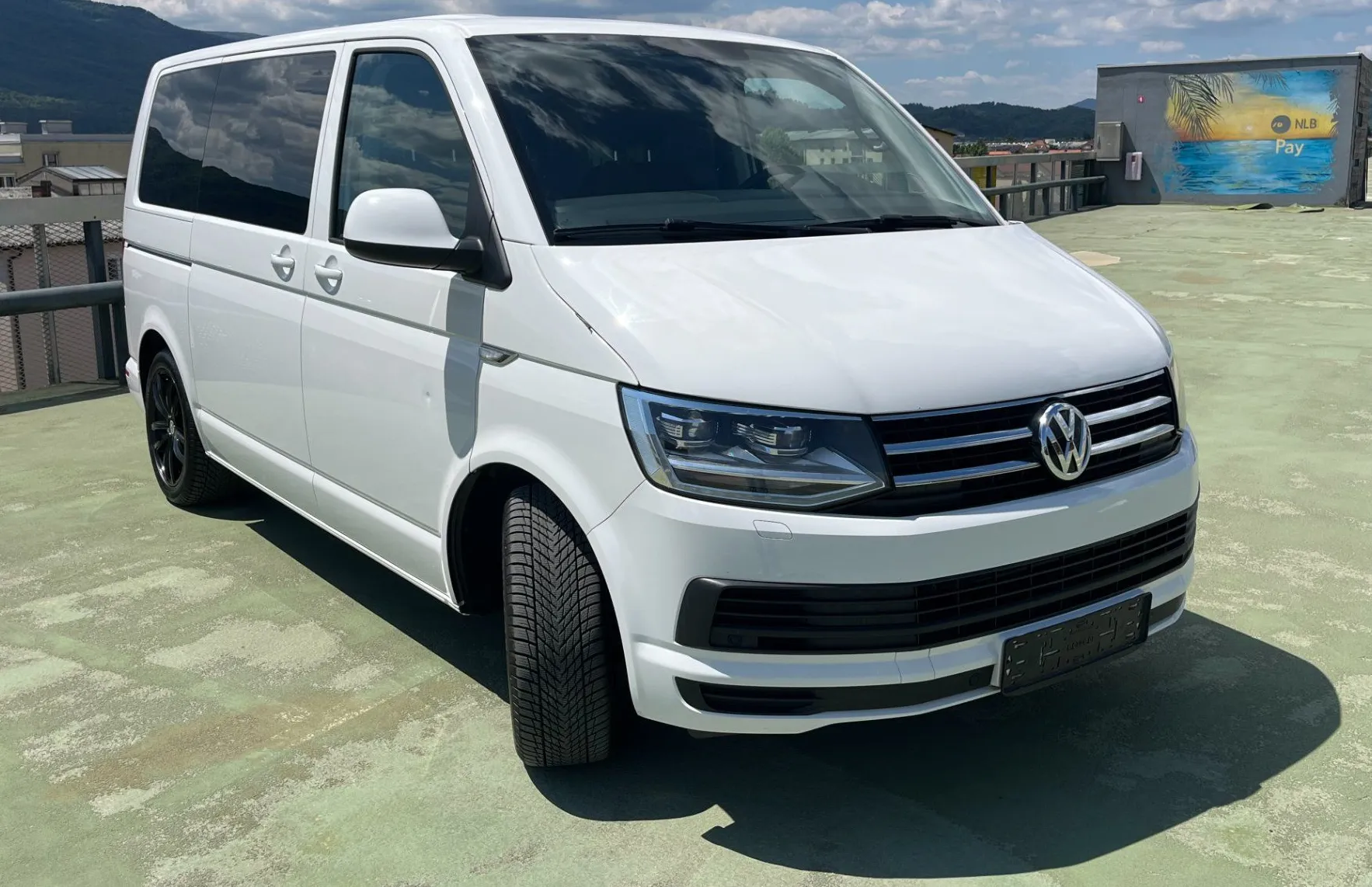 Zunanja slika - Volkswagen Multivan - 2.0 TDI DMR Comfortline DSG. LED. NAVI. 2X PDC. - 3