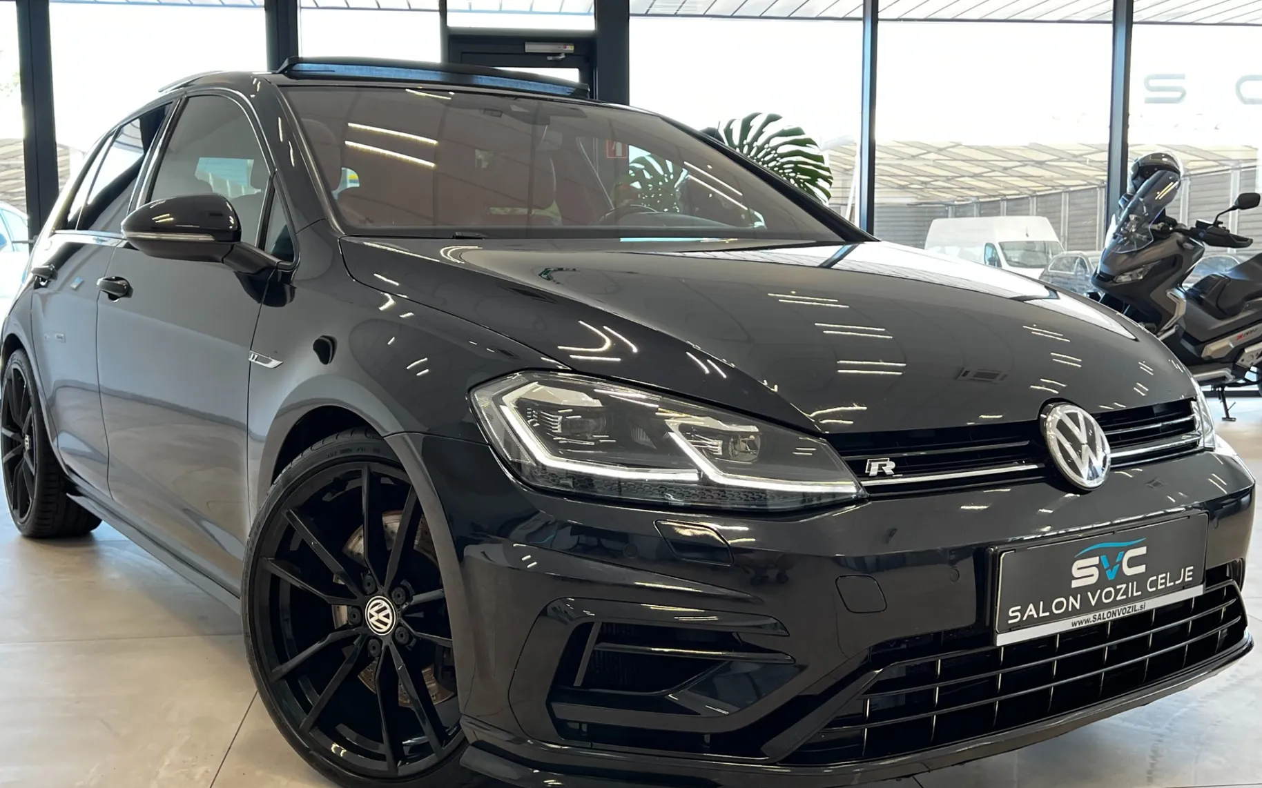 Zunanja slika - VW Golf - 2.0 TSI / TSI 4M AUT. - 5
