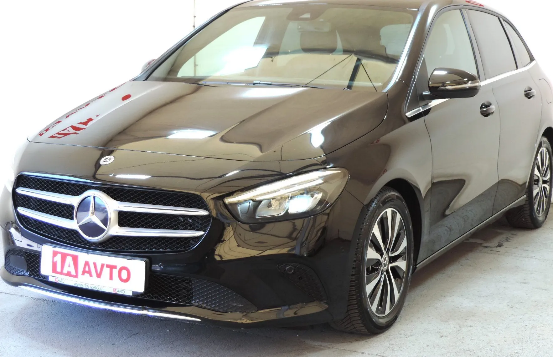 Zunanja slika - Mercedes-Benz B-Razred - B 180 d Avt. LED-KAMEERA-MRTVI KOT - 1