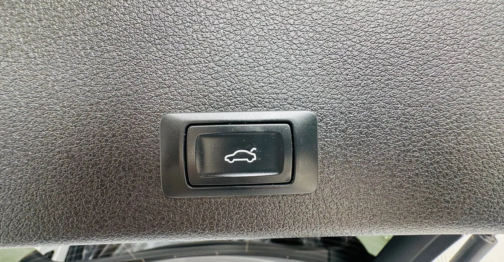 Zunanja slika - Audi e-tron - Audi  50 quattro S line.NEMŠKI+4ALU.USNJE - 15