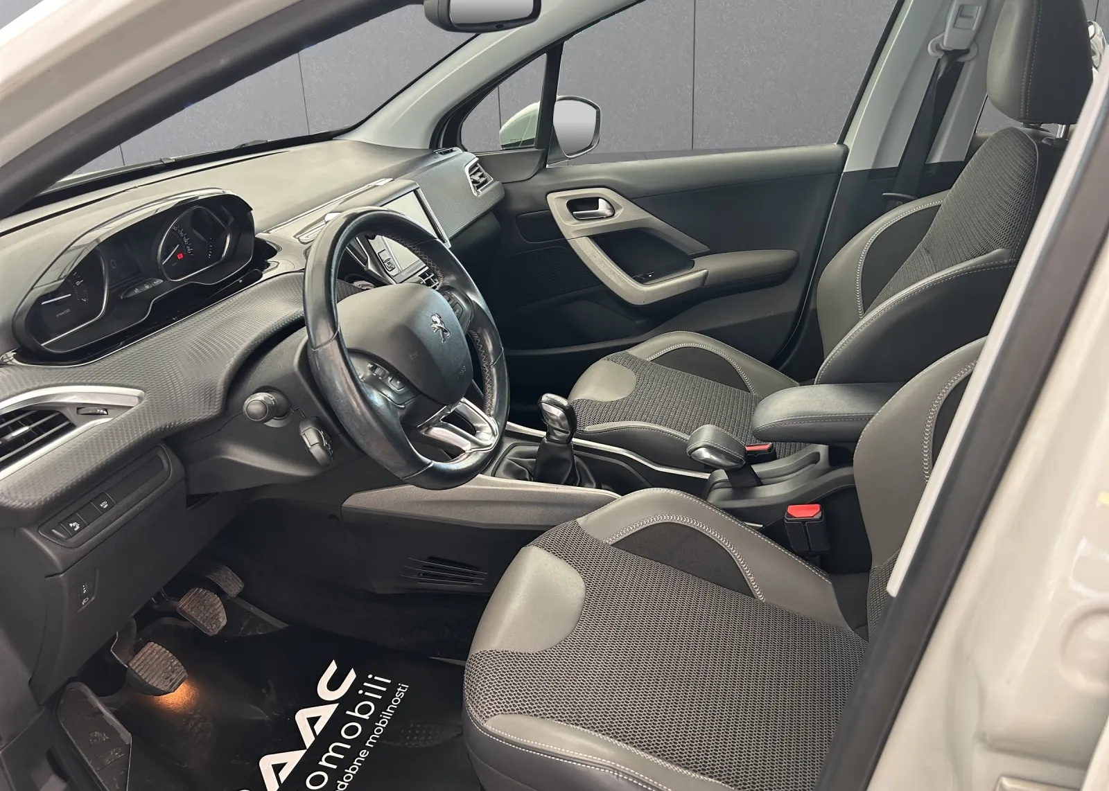 Zunanja slika - Peugeot 2008 - 1,2 PureTech 110 S&S Style - 6