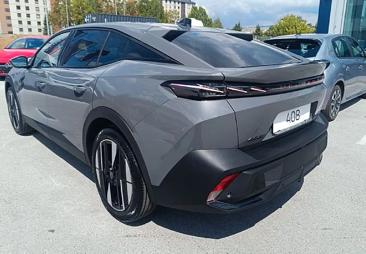 Zunanja slika - Peugeot 408 - GT HIBRID 145 €6.4-PRENOVLJEN MODEL-KAMERA 360 - 4