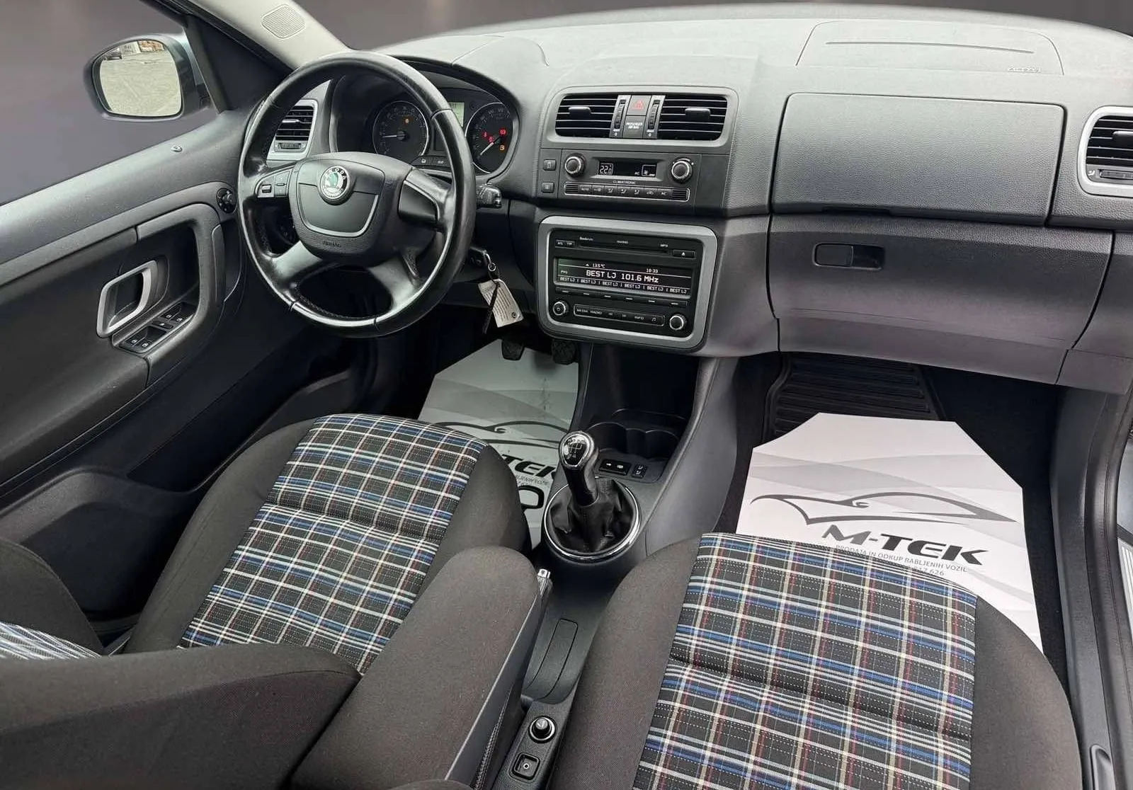Notranja slika - Škoda Roomster - 1.6 TDI FAMILY LEPO OHRANJENA KREDIT BREZ POLOGA - 8
