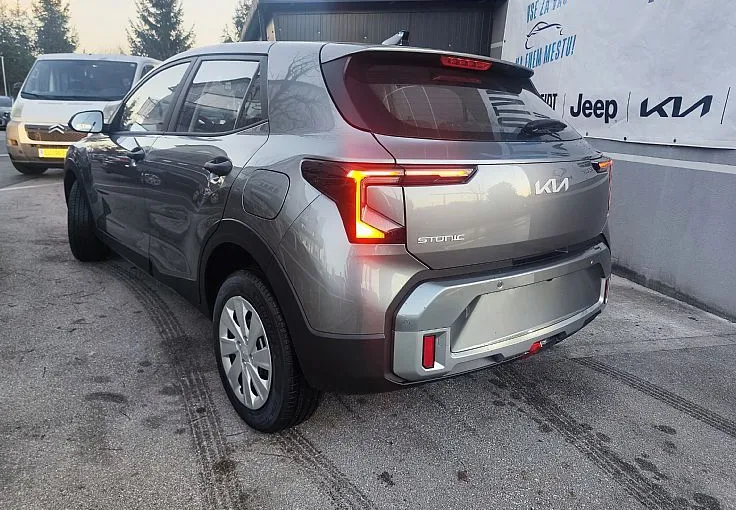 Zunanja slika - KIA Stonic - 1.0 T-GDi 73.6 kW  100 KM  LX Smart M T - 3