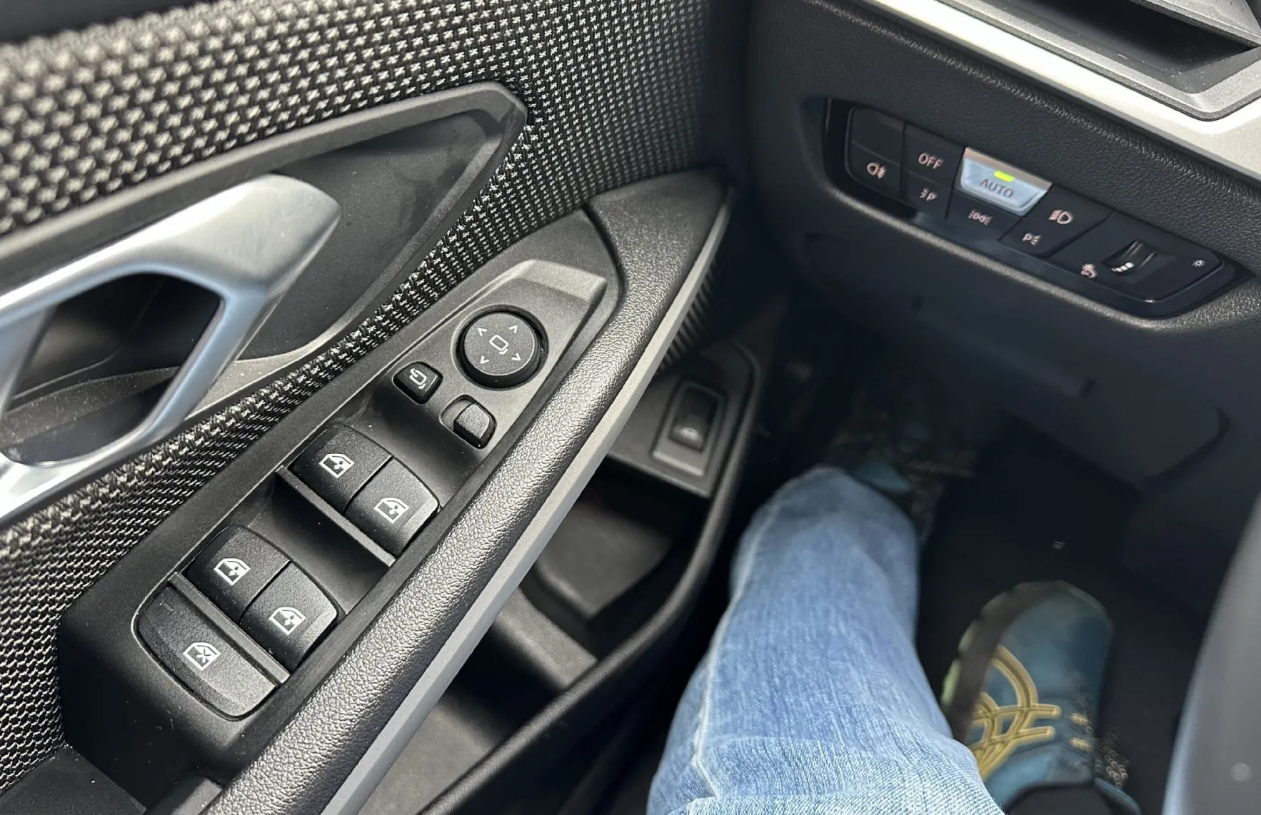 Zunanja slika - BMW Serija 3 - Touring: 318d Touring Luxury.NEMŠKI+4ALU.KAMERA.NAVI.ACC - 10