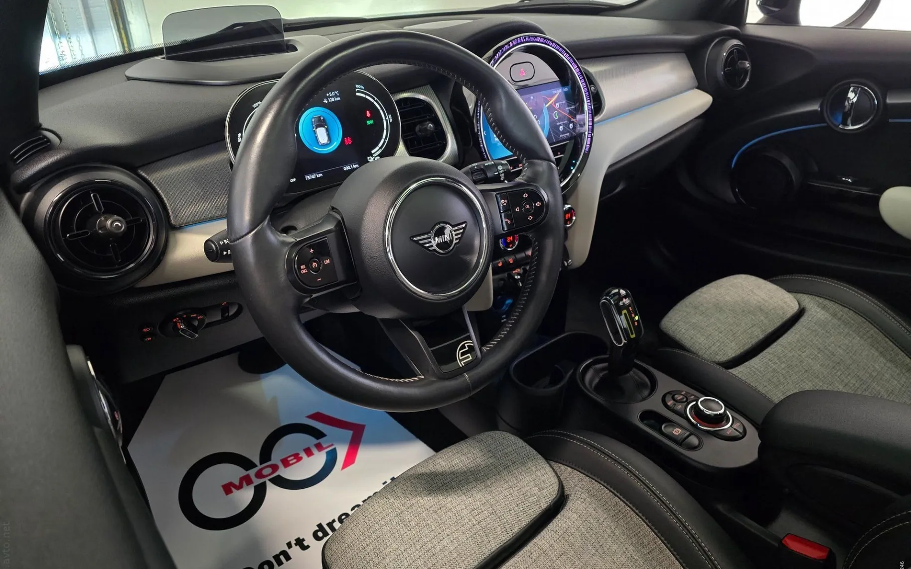 Notranja slika - MINI Cooper - SE Electric Collection - LED.Panorama.Multitone - 10