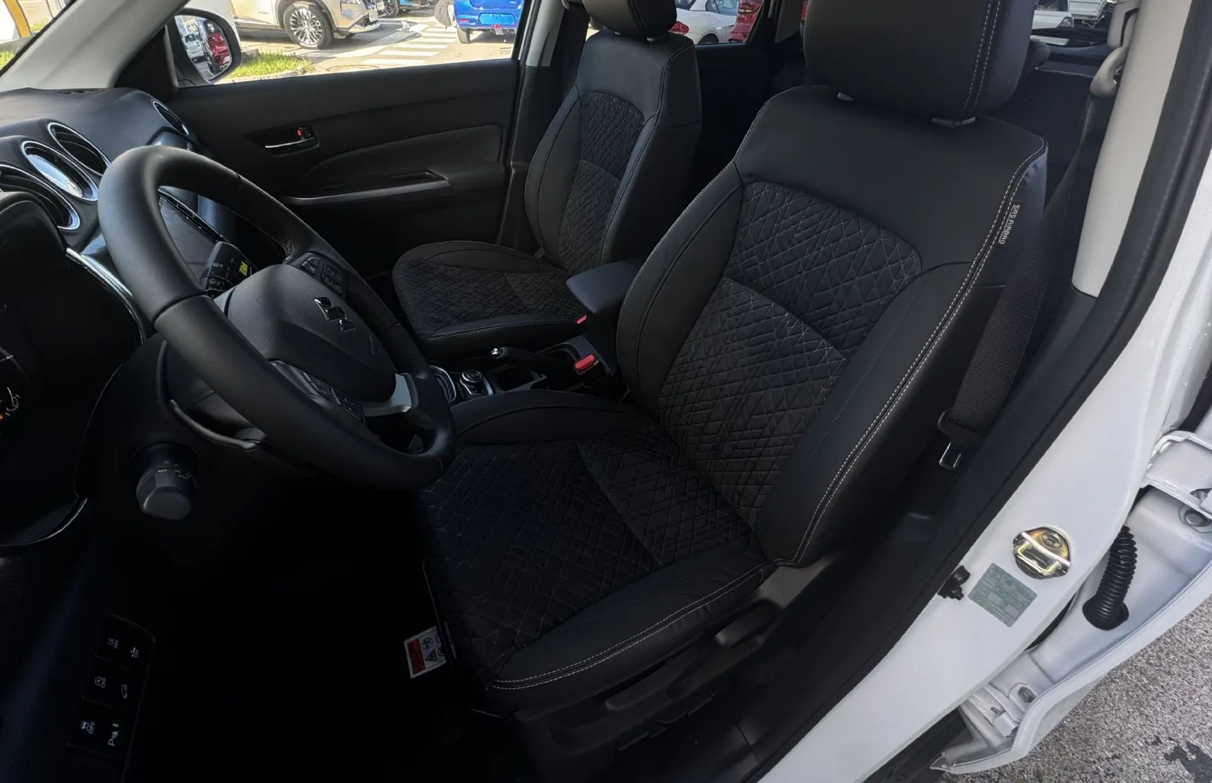 Zunanja slika - Suzuki Vitara - 1.4 Boosterjet AllGrip Hibrid Elegance - 9