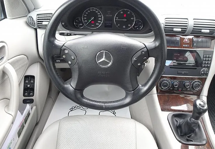 Zunanja slika - Mercedes-Benz C-Razred - C 200 CDI Classic ODLIČEN FINANCIRANJE BREZ POLOGA - 8