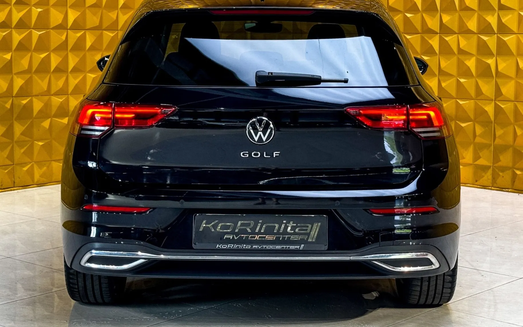 Notranja slika - Volkswagen Golf - 2.0 TDI AUT.-LED-VIRTUAL-MASAZA-MEMORY-GRETJE - 10