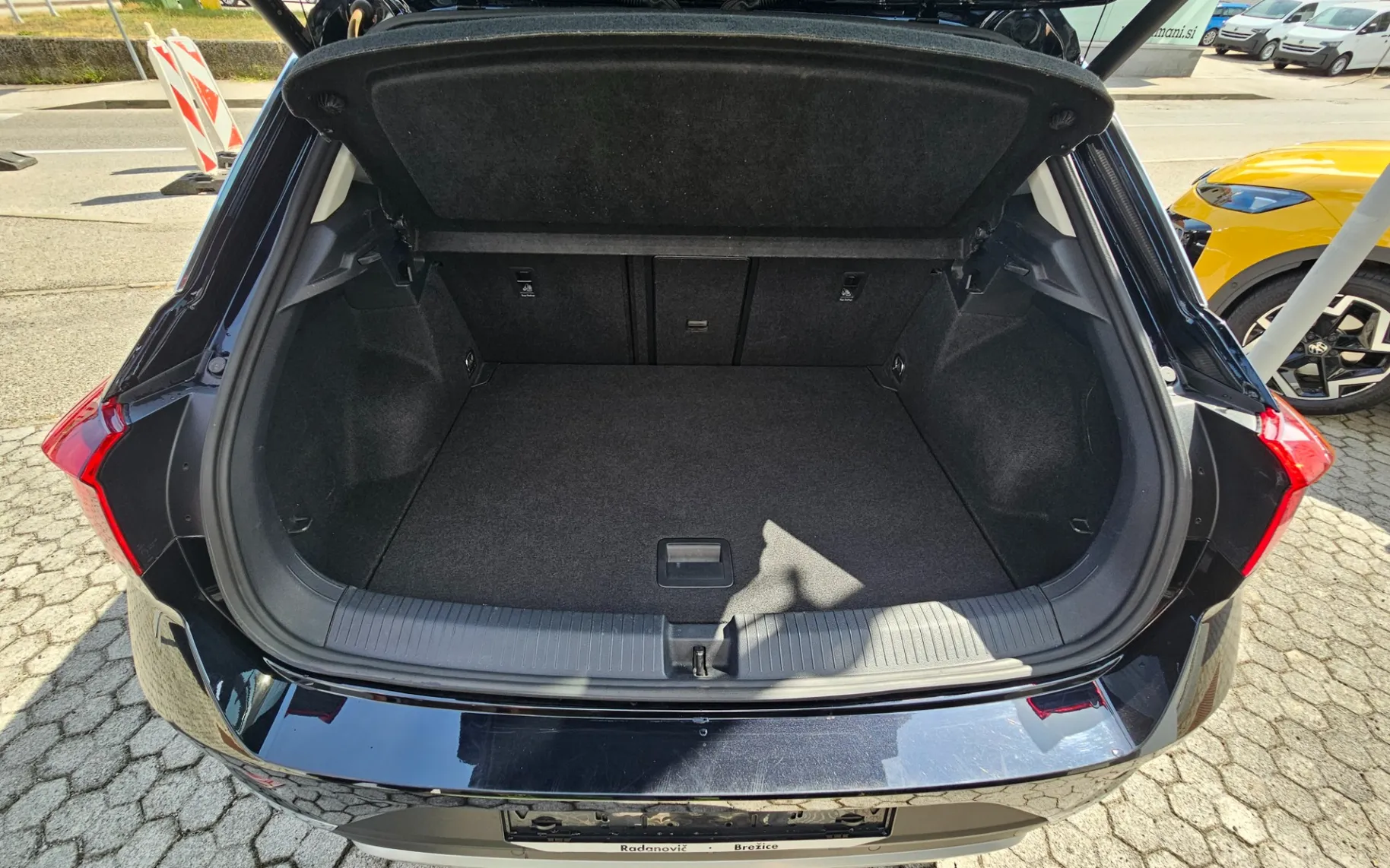 Zunanja slika - Volkswagen T-Roc - 1.5 TSI Style DSG - 6