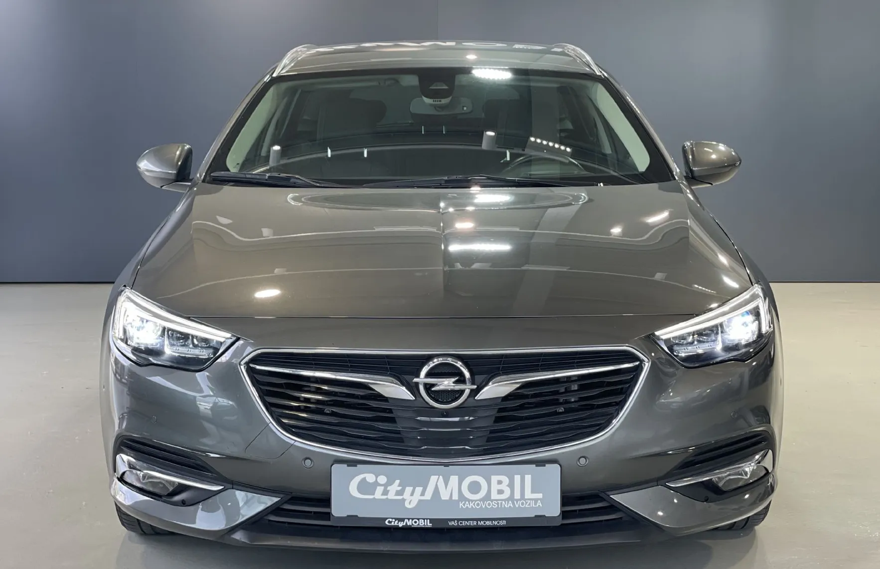 Zunanja slika - Opel Insignia - 1LAST-NAVI-360KAM-HLAJENJE-KEYLESS-RADAR-LED-USNJE - 2