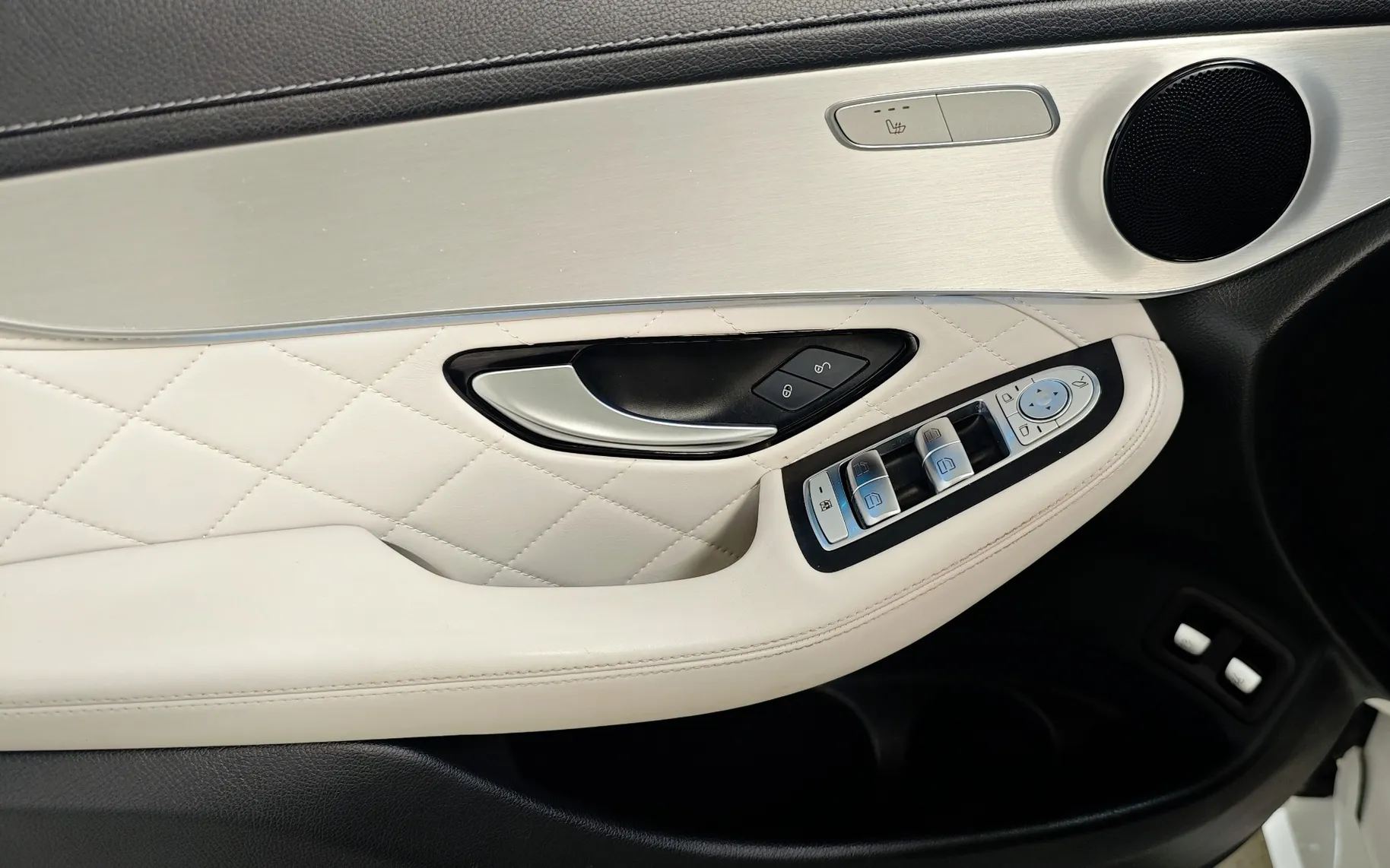 Zunanja slika - Mercedes-Benz GLC Coupe - GLC 250 d 4MATIC AMG NAVI 360KAM PANO LED TEMP - 9