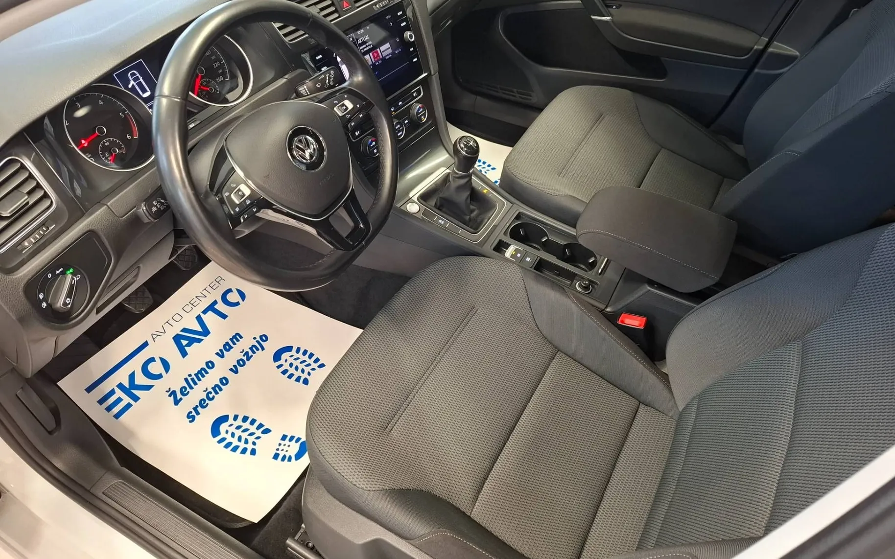 Notranja slika - Volkswagen Golf Variant - 1.6 TDI 1 LASTNIK-SLO-ACC-MRTVI KOTI-2X PDC-LED... - 8