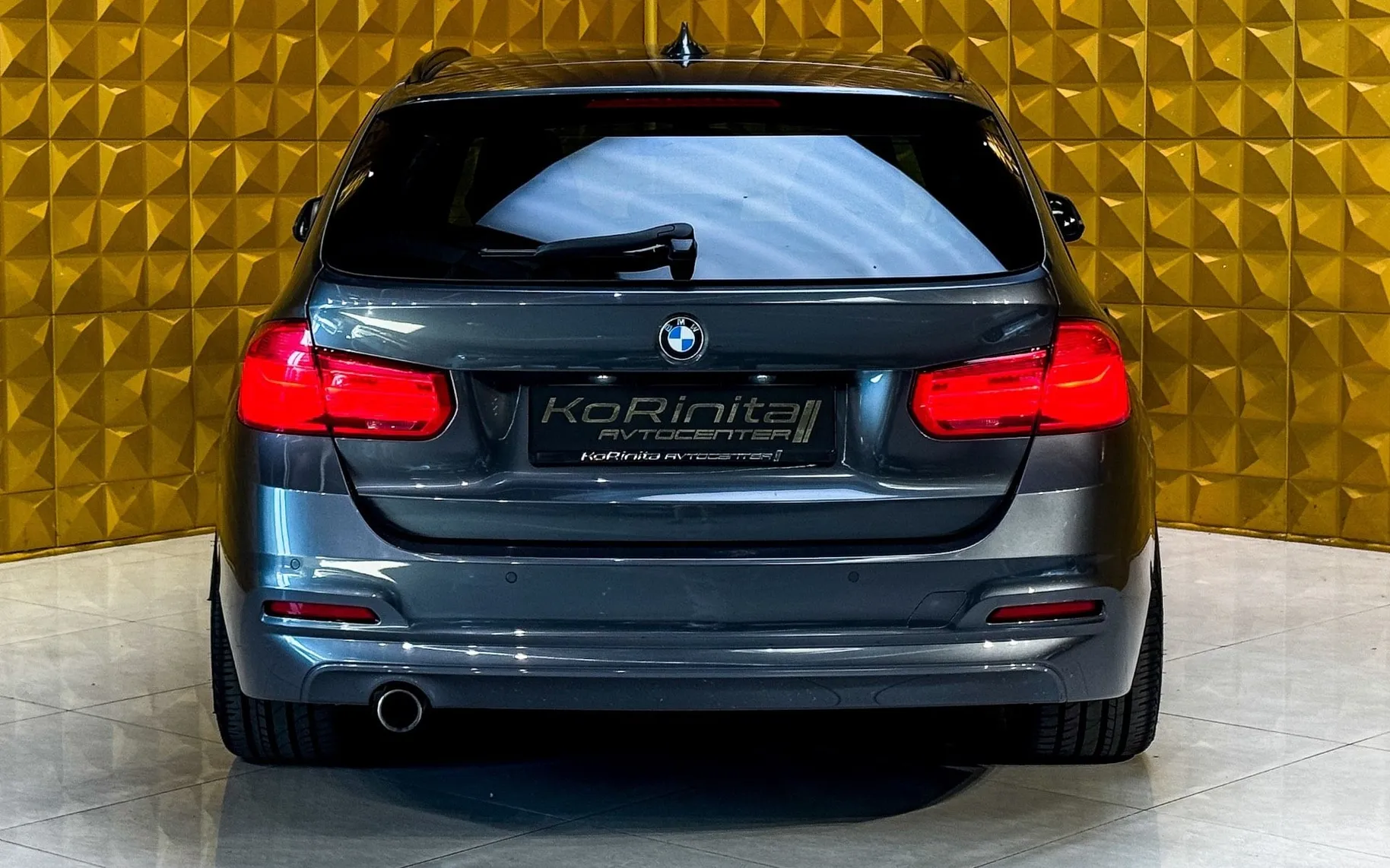 Notranja slika - BMW serija 3 Touring: - 318d AUT. LED-GRETJE-NAVI-EL. PRTLJAZNIK - 10
