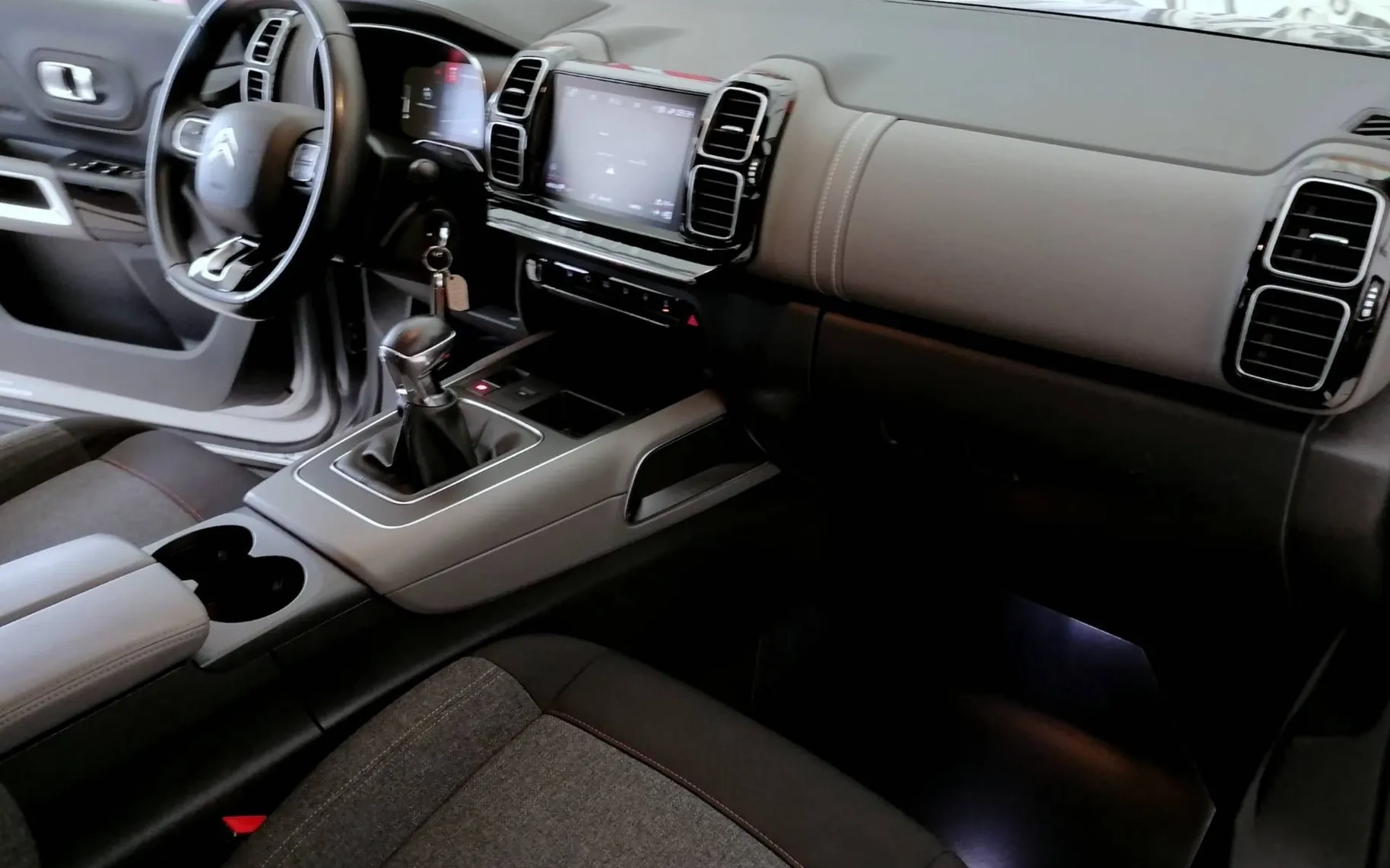Notranja slika - Citroën C5 Aircross - Feel Pack VIRTUAL KAMERA 360 LED 2XPDC 1.LASTNIK . - 7
