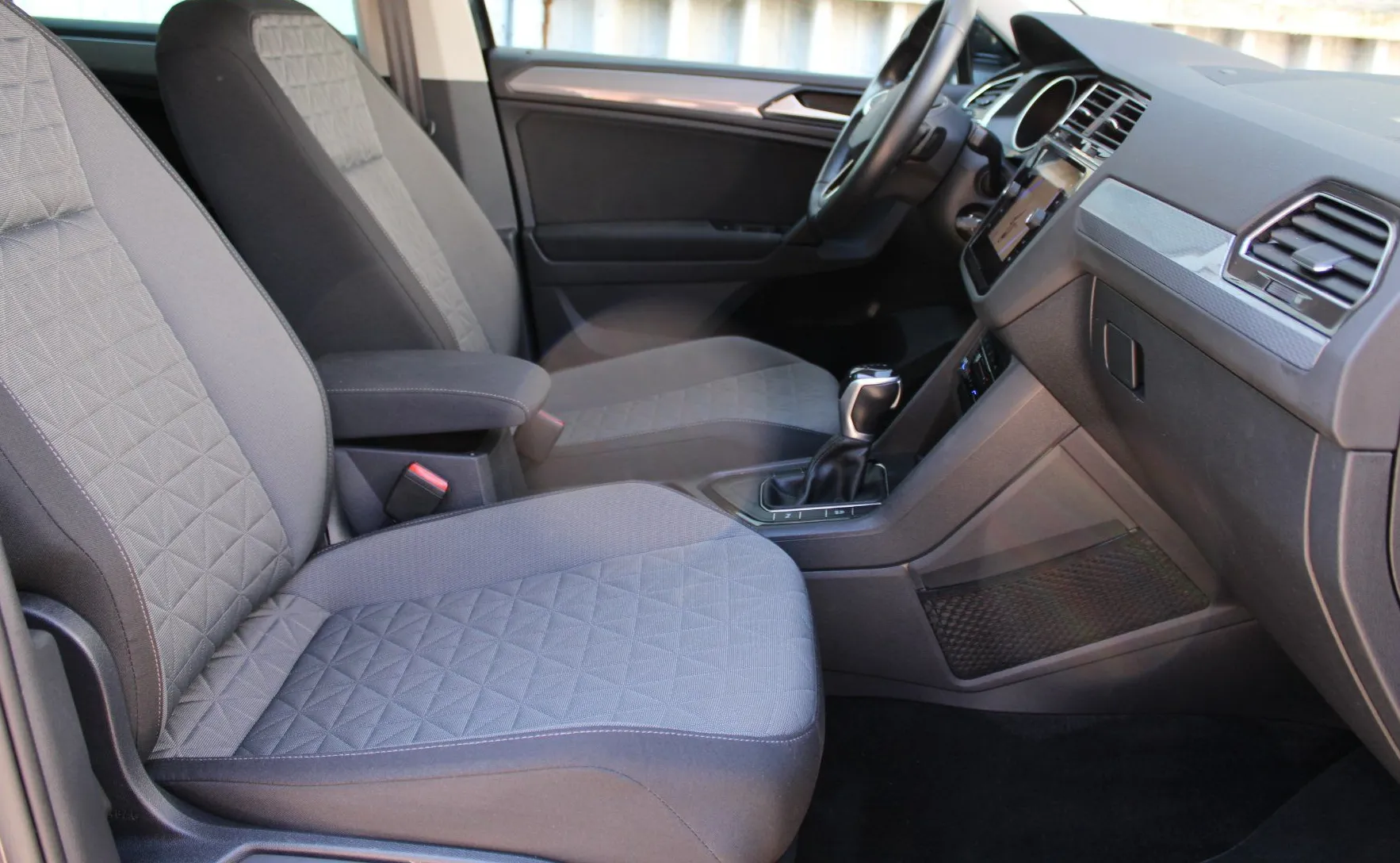 Zunanja slika - Volkswagen Tiguan - 2.0 TDI BMT Life DSG - 13