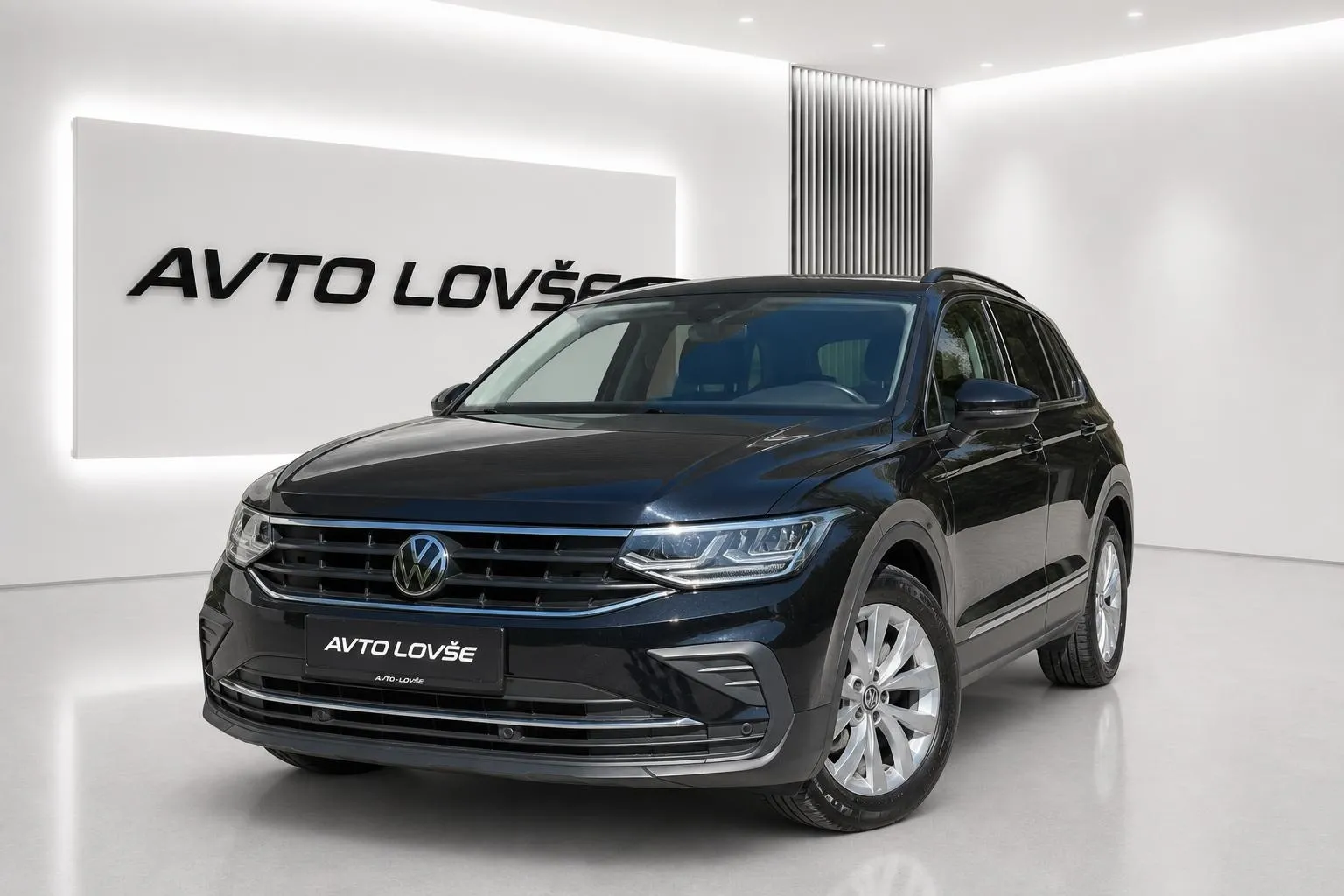 Zunanja slika - Volkswagen Tiguan - 2.0 TDI BMT DSG-1 LASTNIK-LED-KAM-ODLIČEN - 2
