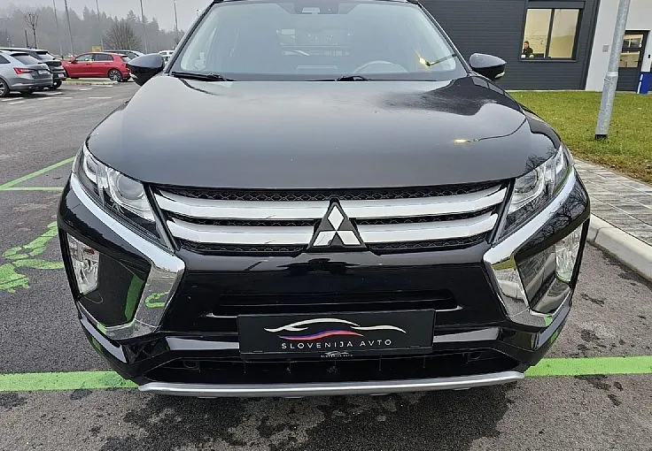 Zunanja slika - Mitsubishi Eclipse Cross - 2.2 DI-D Diamond 4WD Avtomatik|Kamera|Keyless| - 2