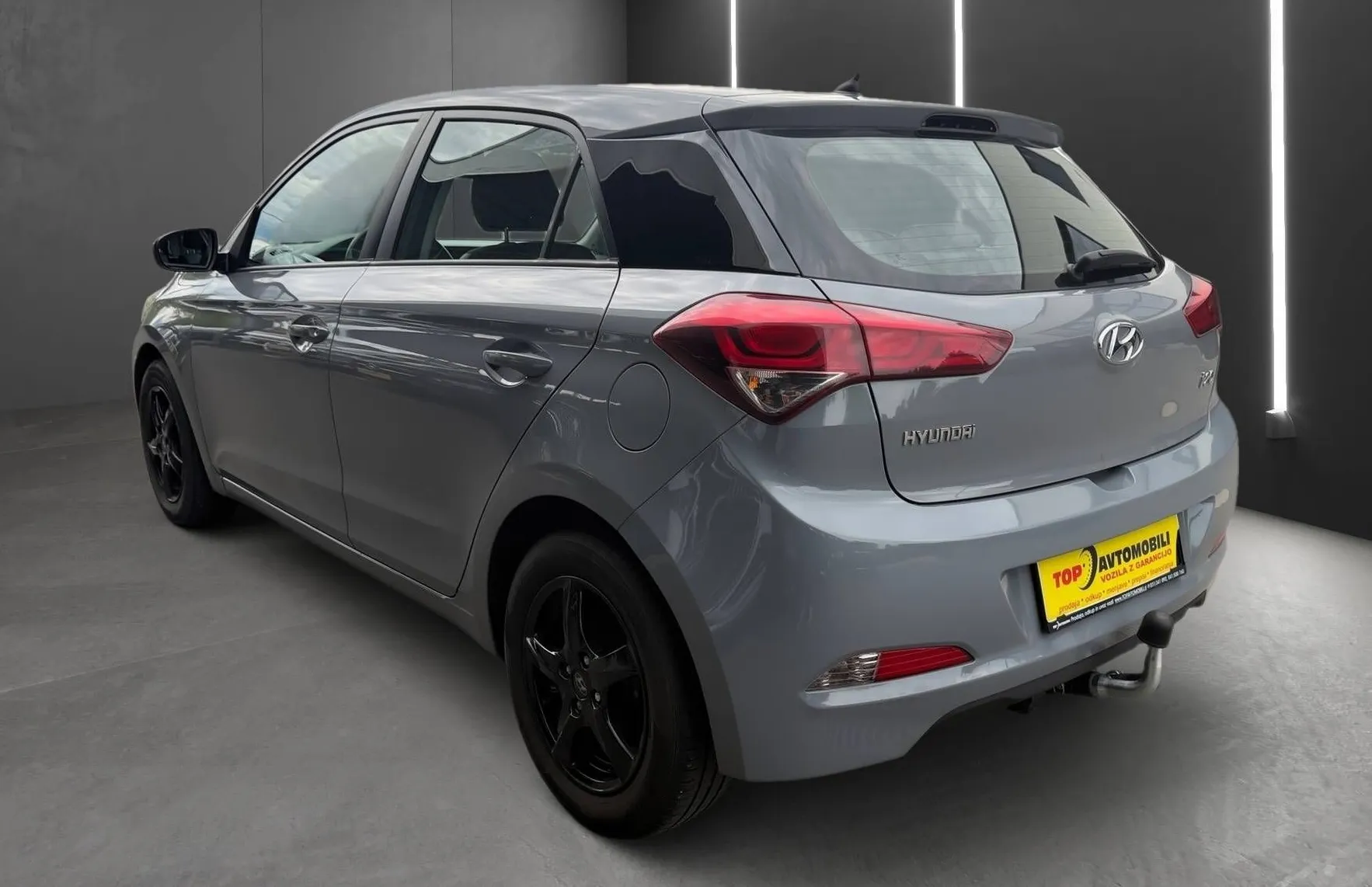Zunanja slika - Hyundai i20 - 1.25 SLOVENSKI MOŽNOST FINANCIRANJA BREZ POLOGA - 5
