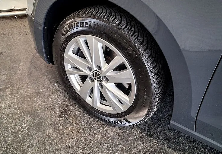 Zunanja slika - Volkswagen Touran - 2.0 TDI BMT Family DSG -7 SEDEŽEV- - 12