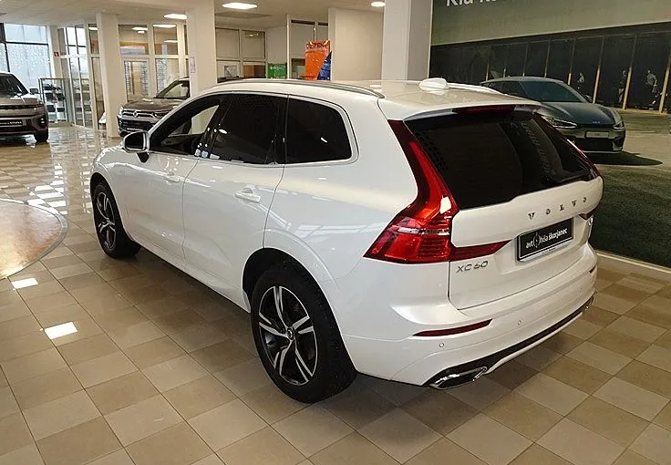 Zunanja slika - Volvo XC60 - 2.0 D4 R Design AWD -VIRTUAL -KAMERA -NAVI - 6