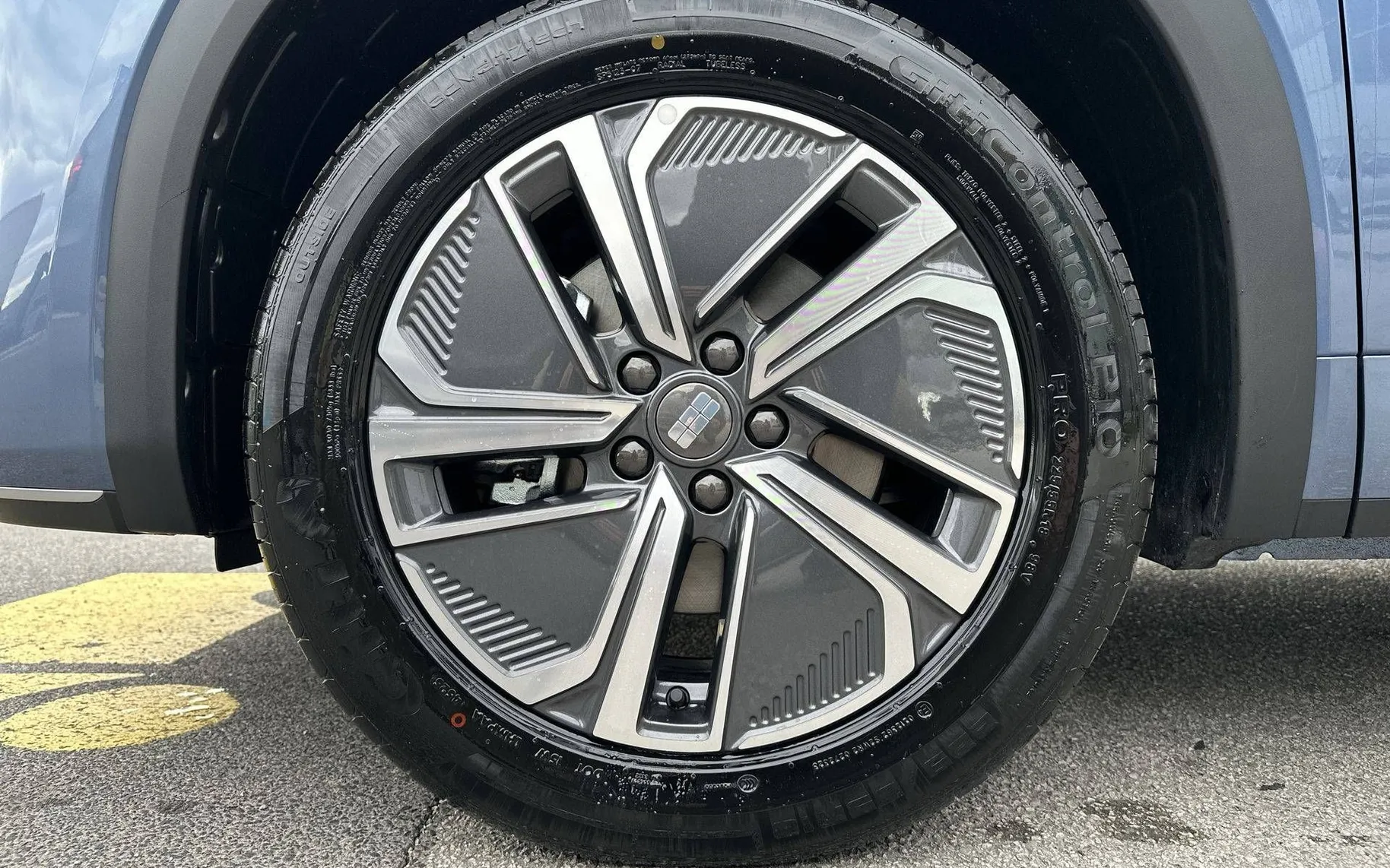 Notranja slika - Geely StarRay EM-i - Plug-In Hybrid 1.5 Max Avt... - 9