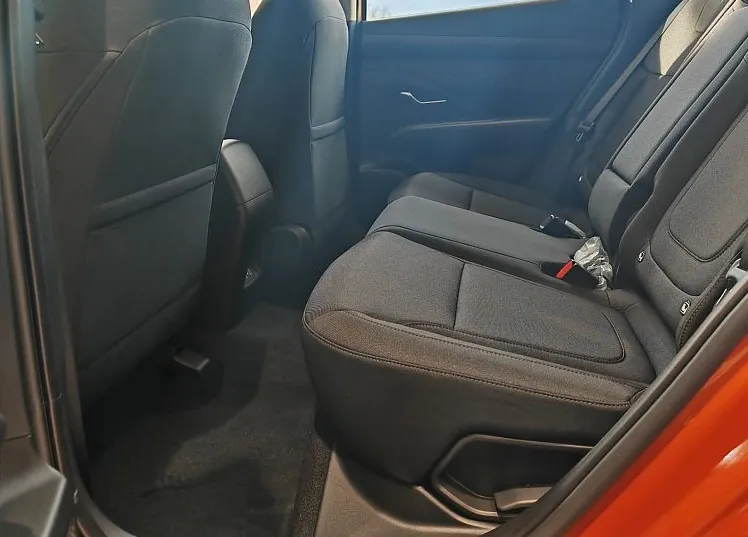 Zunanja slika - Hyundai Tucson - 1.6 T-GDI 150 TREND 2WD+WINTER - 9