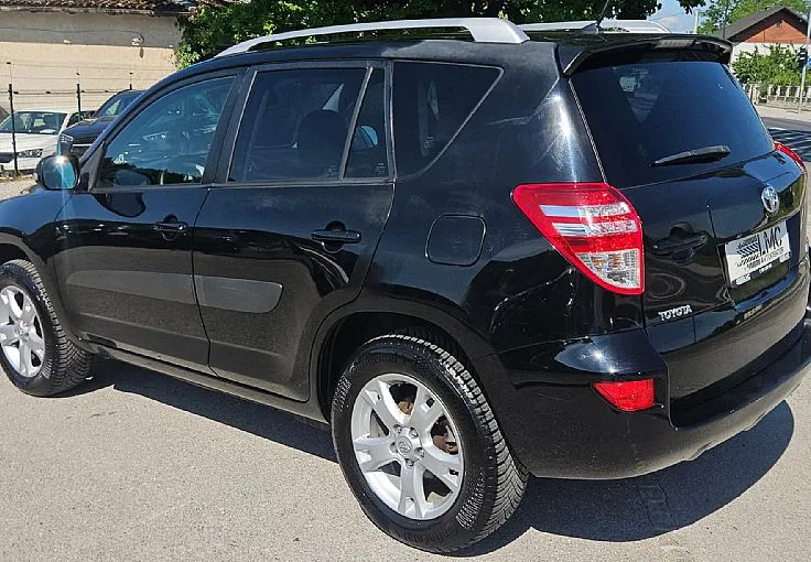 Zunanja slika - Toyota RAV4 - 4WD 2.2 D-4D 150ks °1.LASTNIK° °NOVE GUME° - 5