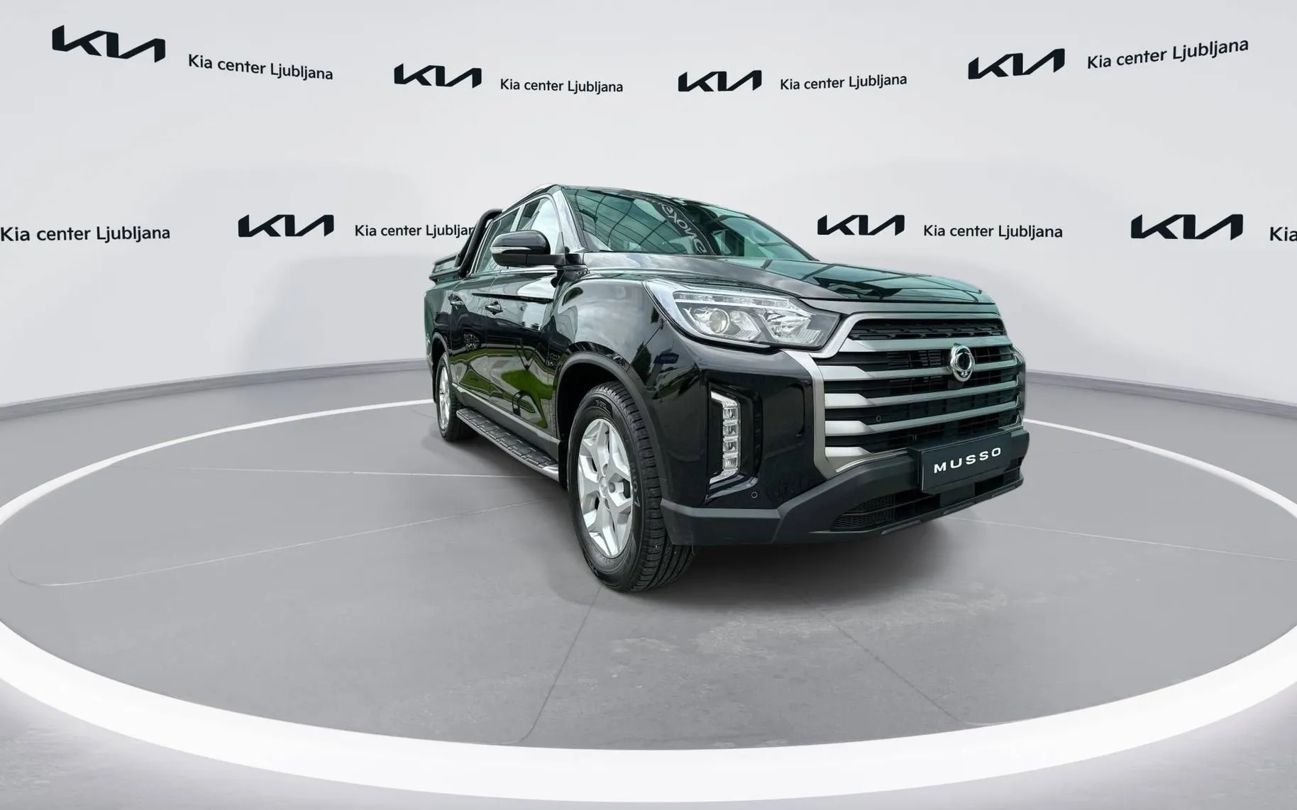 Zunanja slika - SsangYong Musso - Grand 2.2 XDi Ultimate 4WD AT... - 3