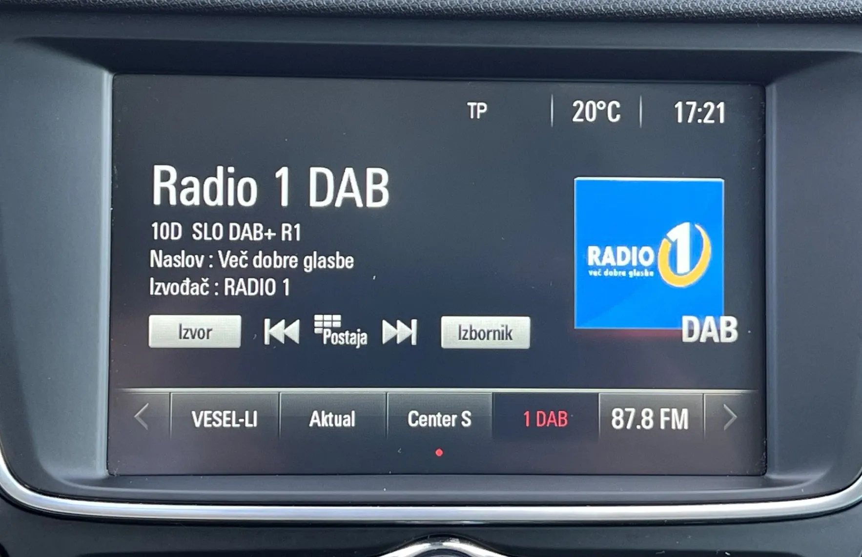Zunanja slika - Opel Crossland X - 1.2 +SLO+1.LAST+DAB+PDC+ALU+TEMP... - 16