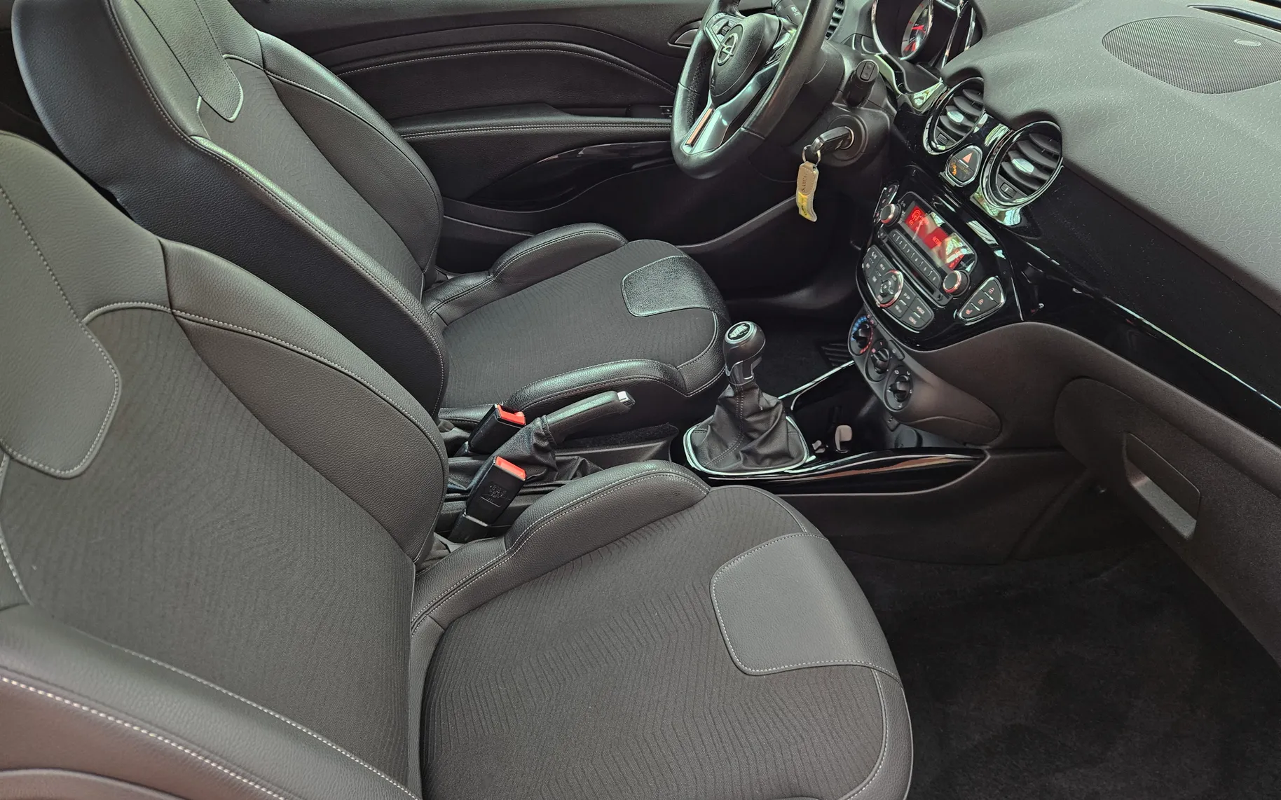 Notranja slika - Opel Adam - 1,2 Rocks - 11
