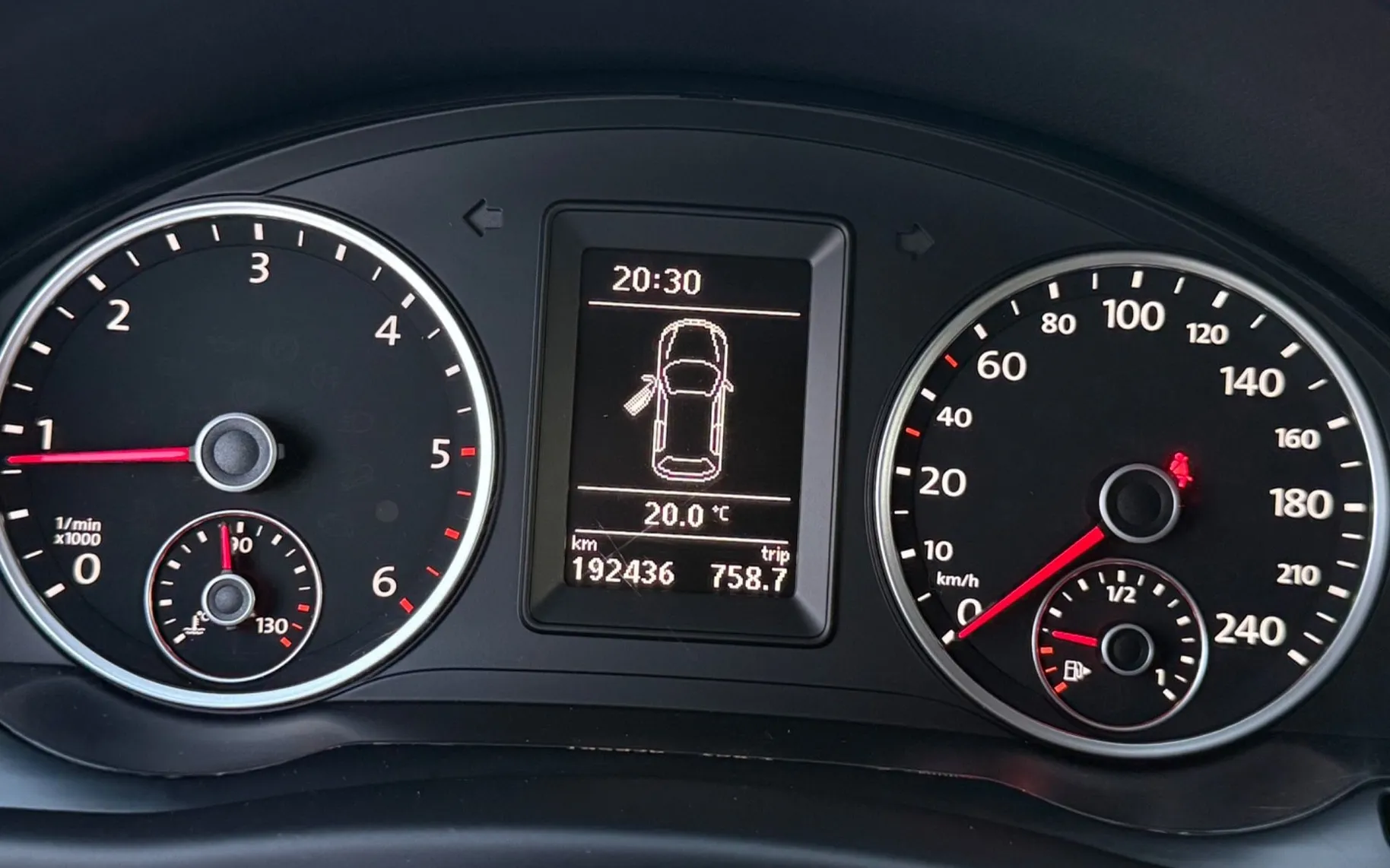Notranja slika - Volkswagen Tiguan - 2.0 TDI-192.000km-LIZING ZA TUJCE... - 12