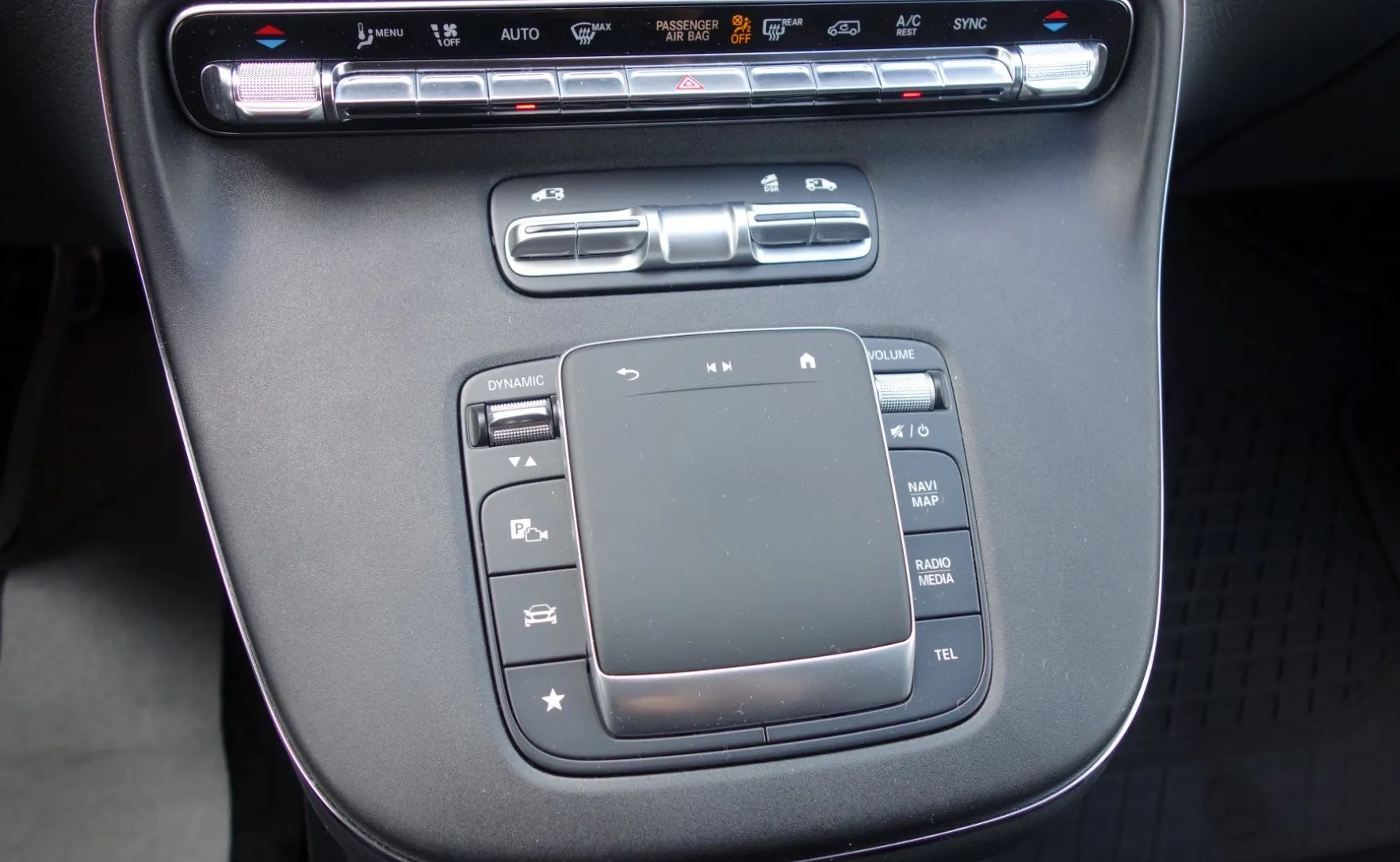 Zunanja slika - Mercedes-Benz V-Razred - V 300 d 4MATIC Style dolgi Avt. - 9