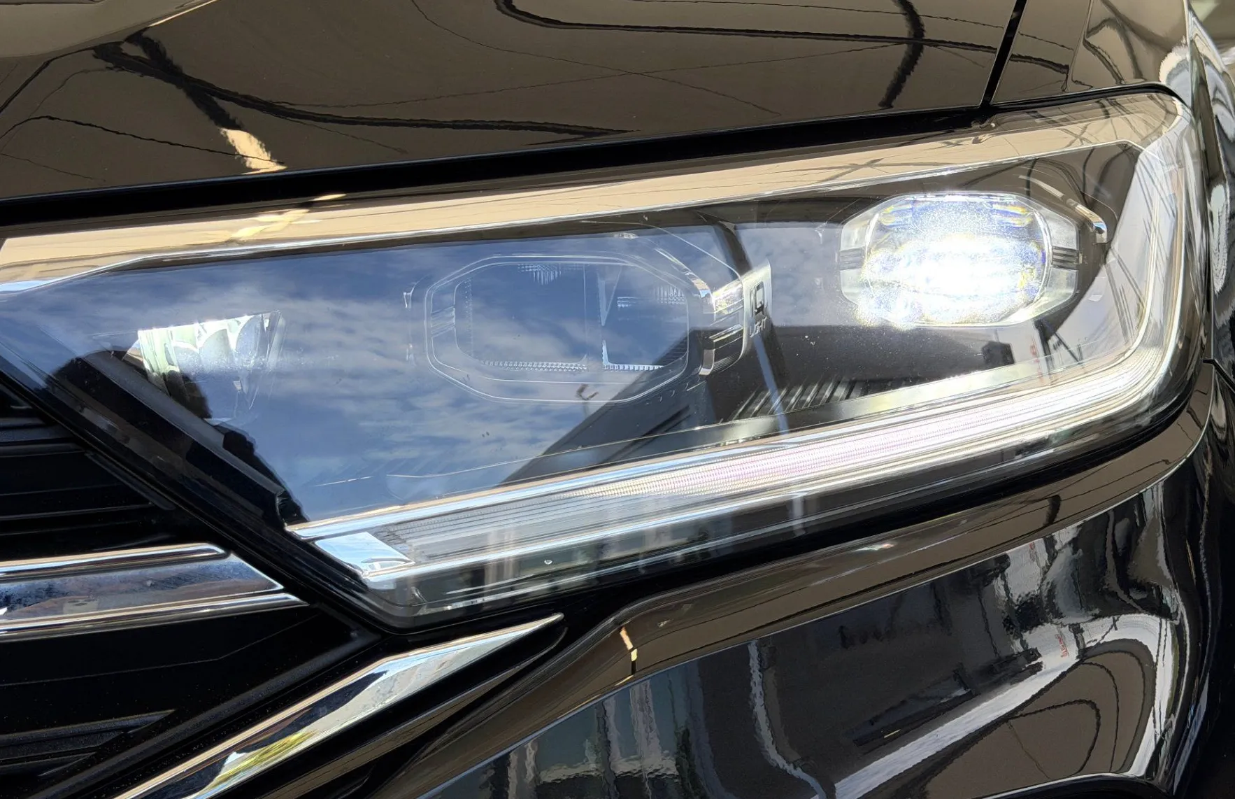 Zunanja slika - Volkswagen T-Roc - Style 1.5 TSI DSG - KAMERA - ACC - LED - MRTVI KOT - 2