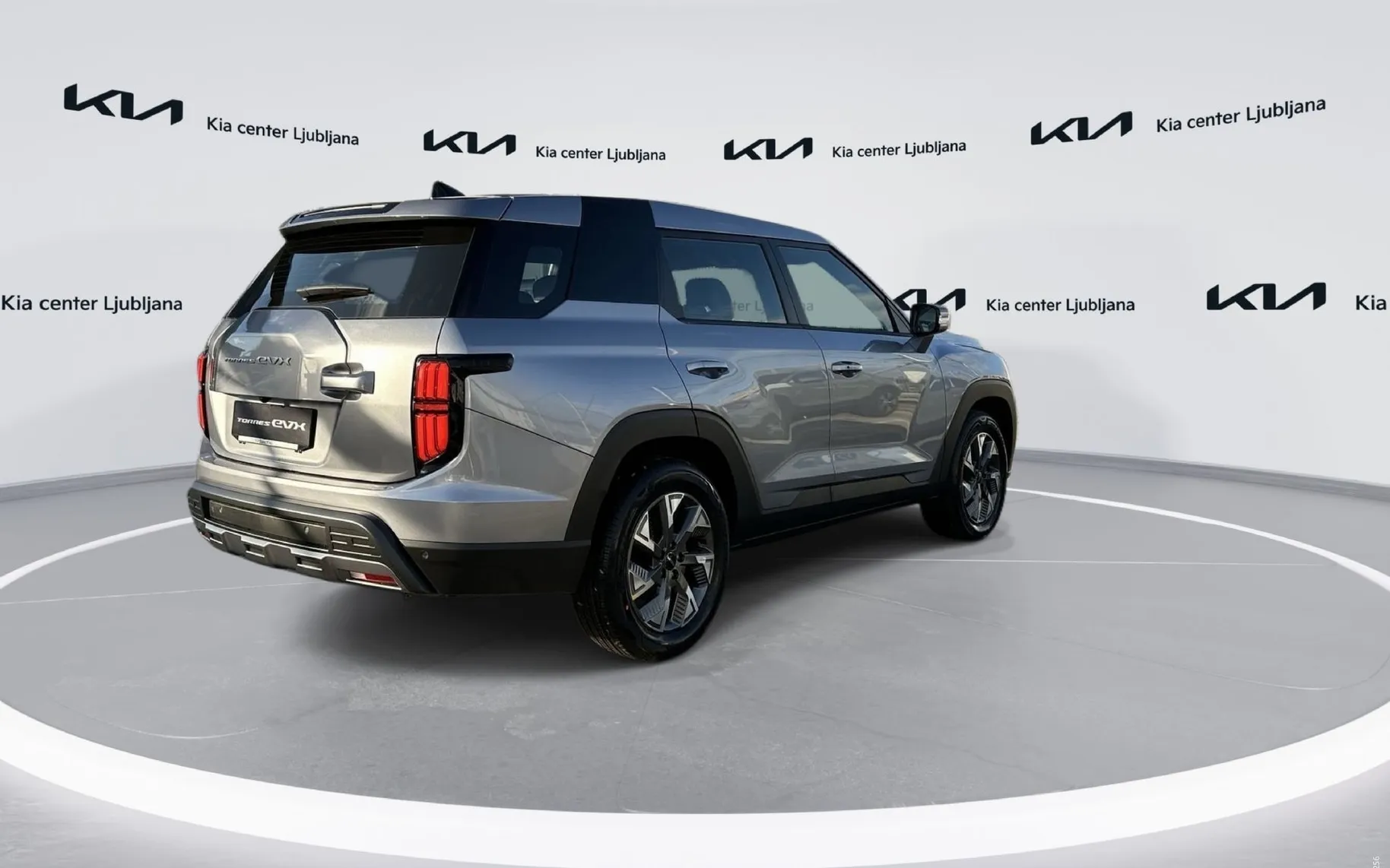 Zunanja slika - KG Mobility Torres - EVX Explore 2WD - 5
