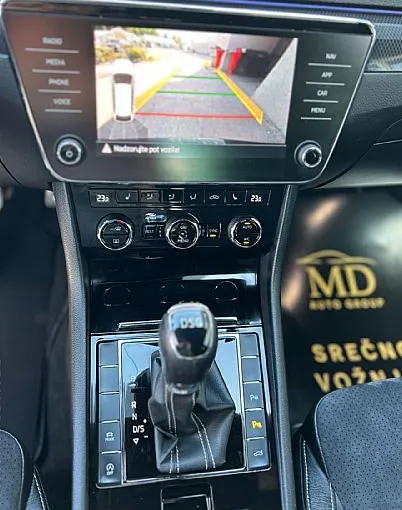 Zunanja slika - Škoda Superb - 2.0TDI SportLineLED-AMBIENT-KAMERA-GRETJE SEDEŽEV - 11