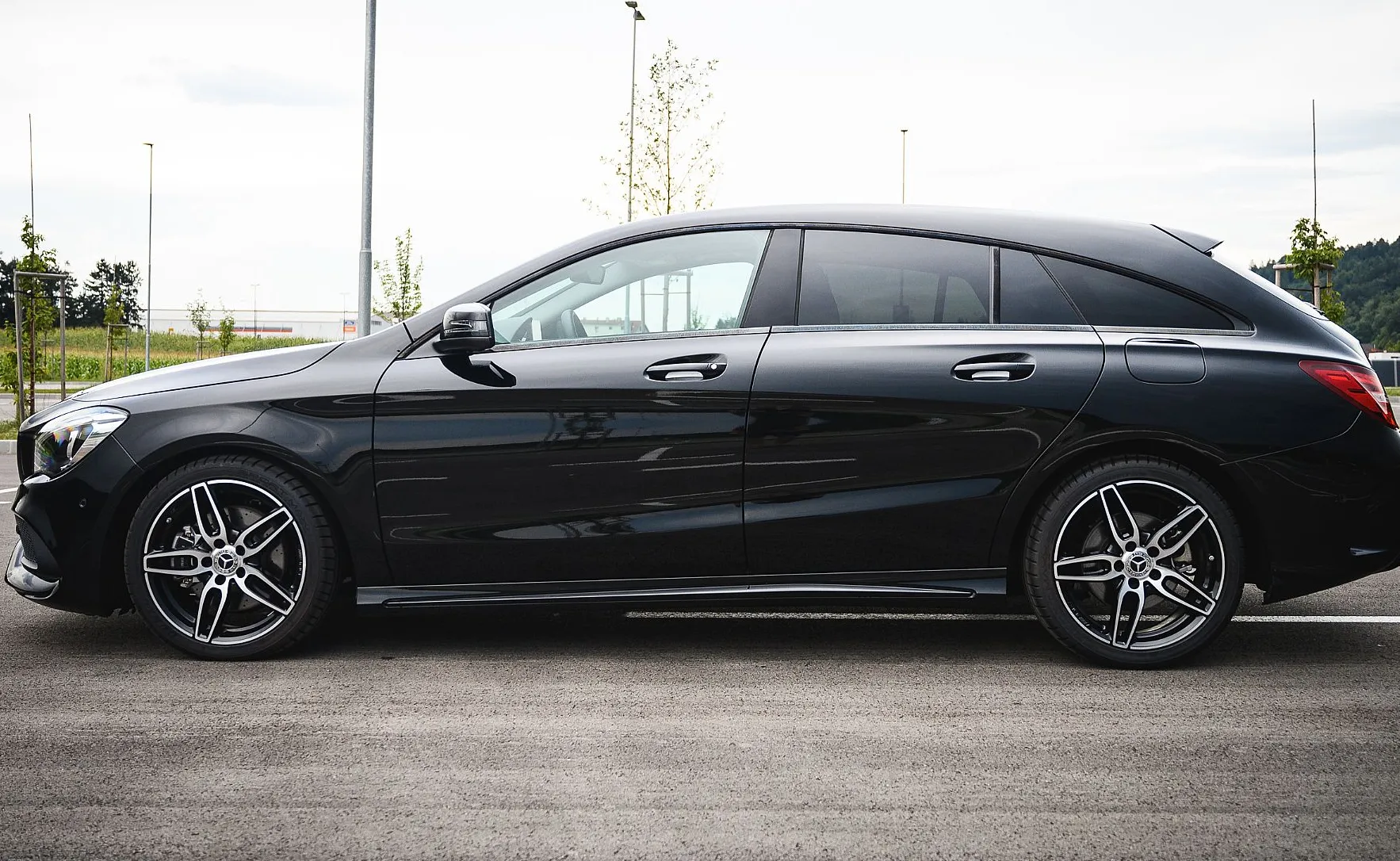 Zunanja slika - Mercedes-Benz CLA-Razred - CLA Shooting Brake CLA 220 d 4M SB Avt. AMG LINE LED ZALOGA - 8