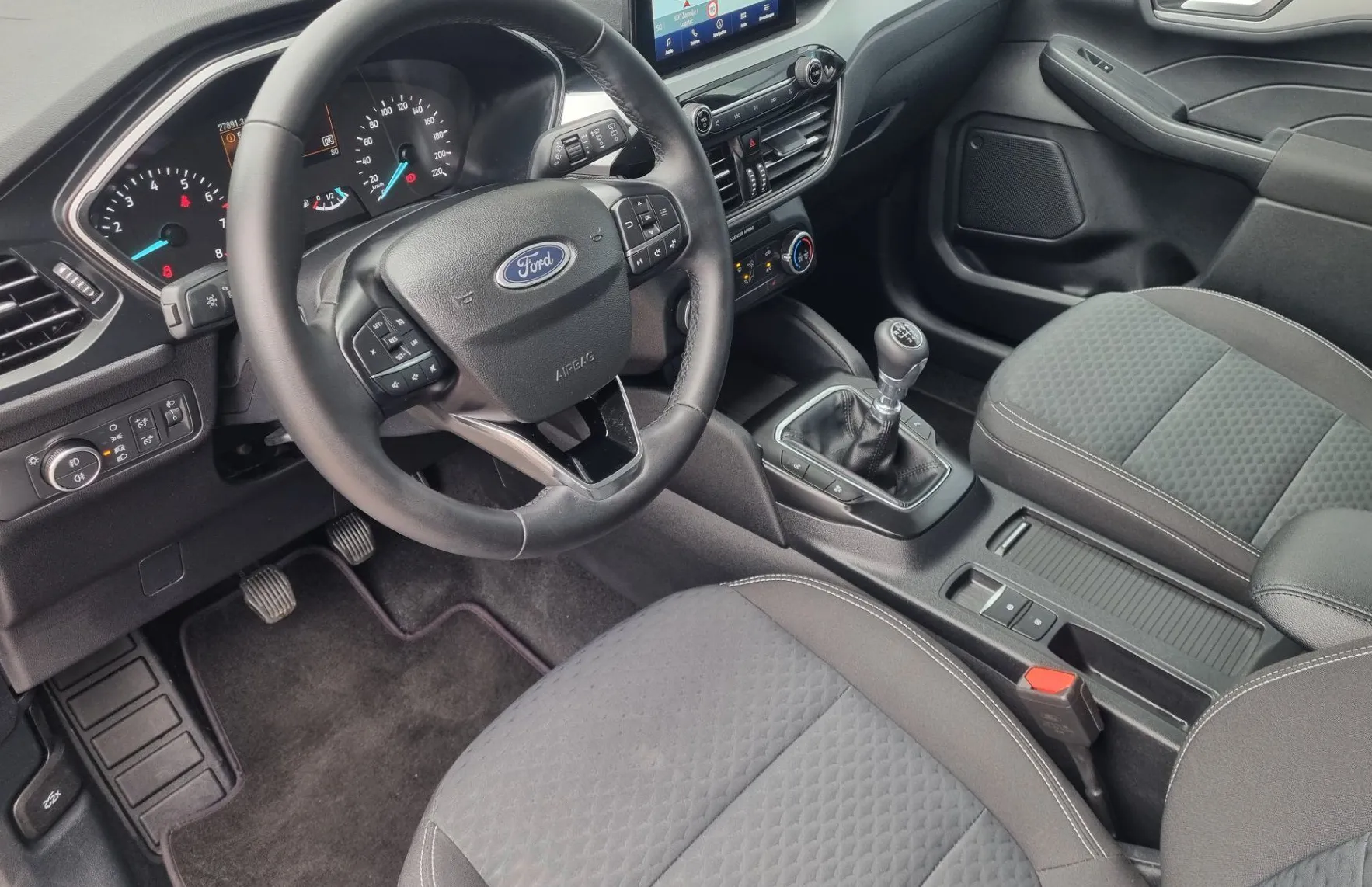 Zunanja slika - Ford Kuga - 1.5 EcoBoost - NAVI-DAB-PDC-TEMP. - AKCIJSKA CENA - 9