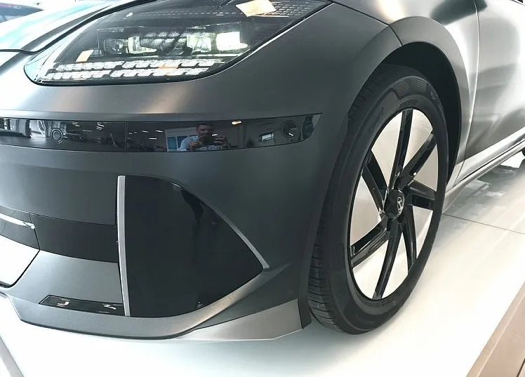Zunanja slika - Hyundai Ioniq 6 - BEV 77KWH IMPRESSION-MAT-AKT.T.-HEAD UP-V2L-VIDEO - 6