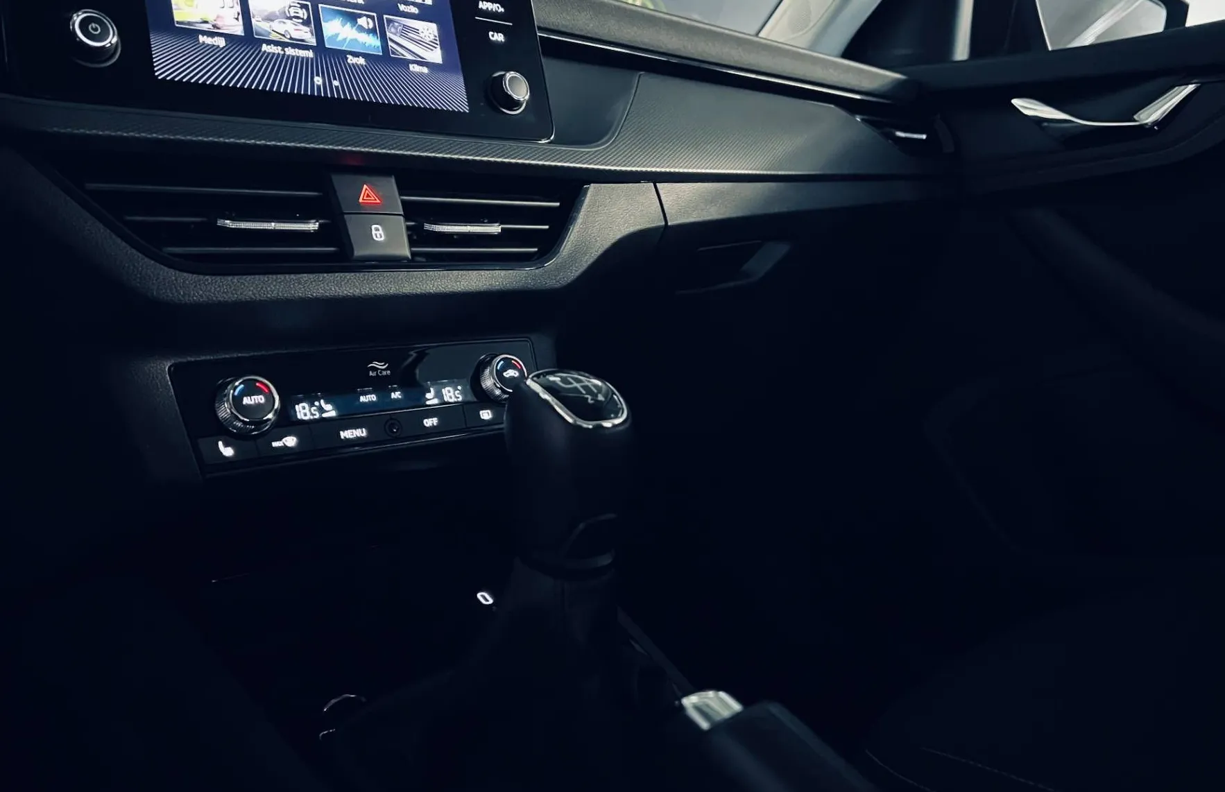 Zunanja slika - Škoda Kamiq - Active 1.0 TSI-SAMO 56000KM-LED-PDC-GRETJE SEDEŽ - 11