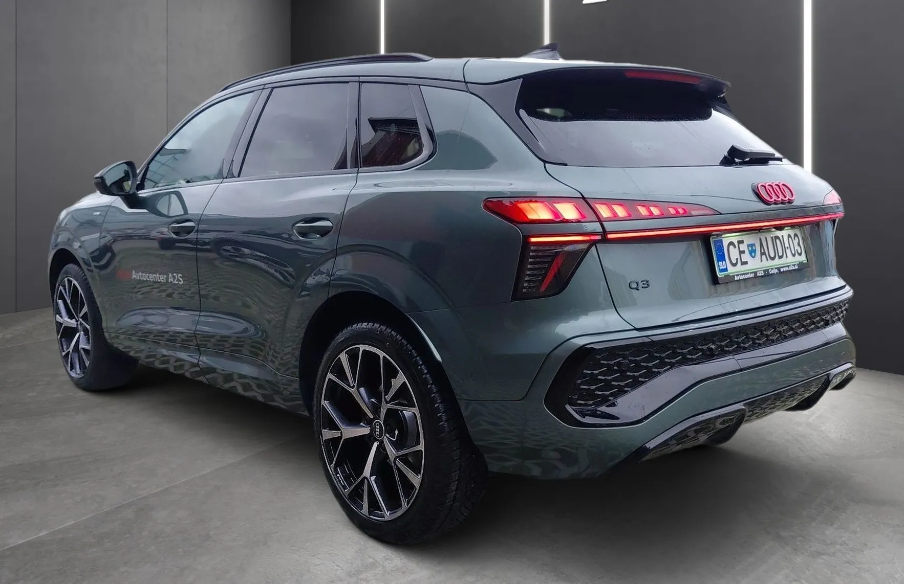 Zunanja slika - Audi Q3 - TFSI S tronic 110kW - 4
